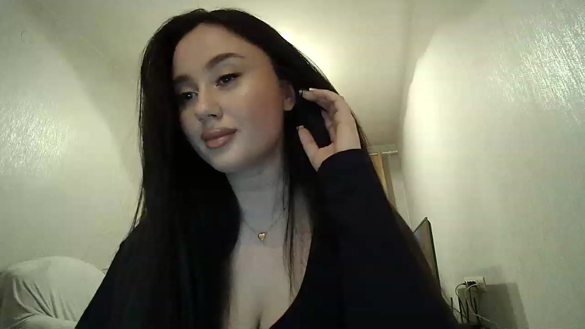 Gallery image thumbnail from Lady_Maddy's myfreecams stream on, 03/25/2023, 18:36 image 13 of 20