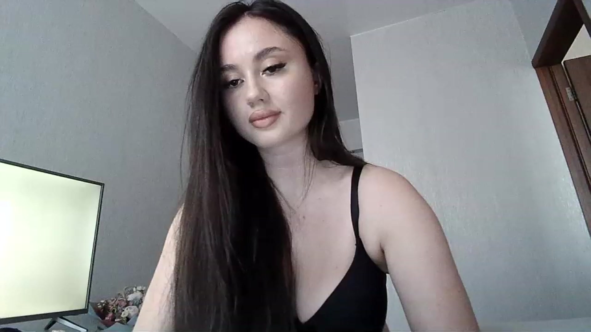 Gallery image thumbnail from Lady_Maddy's myfreecams stream on, 06/06/2023, 16:35 image 18 of 20