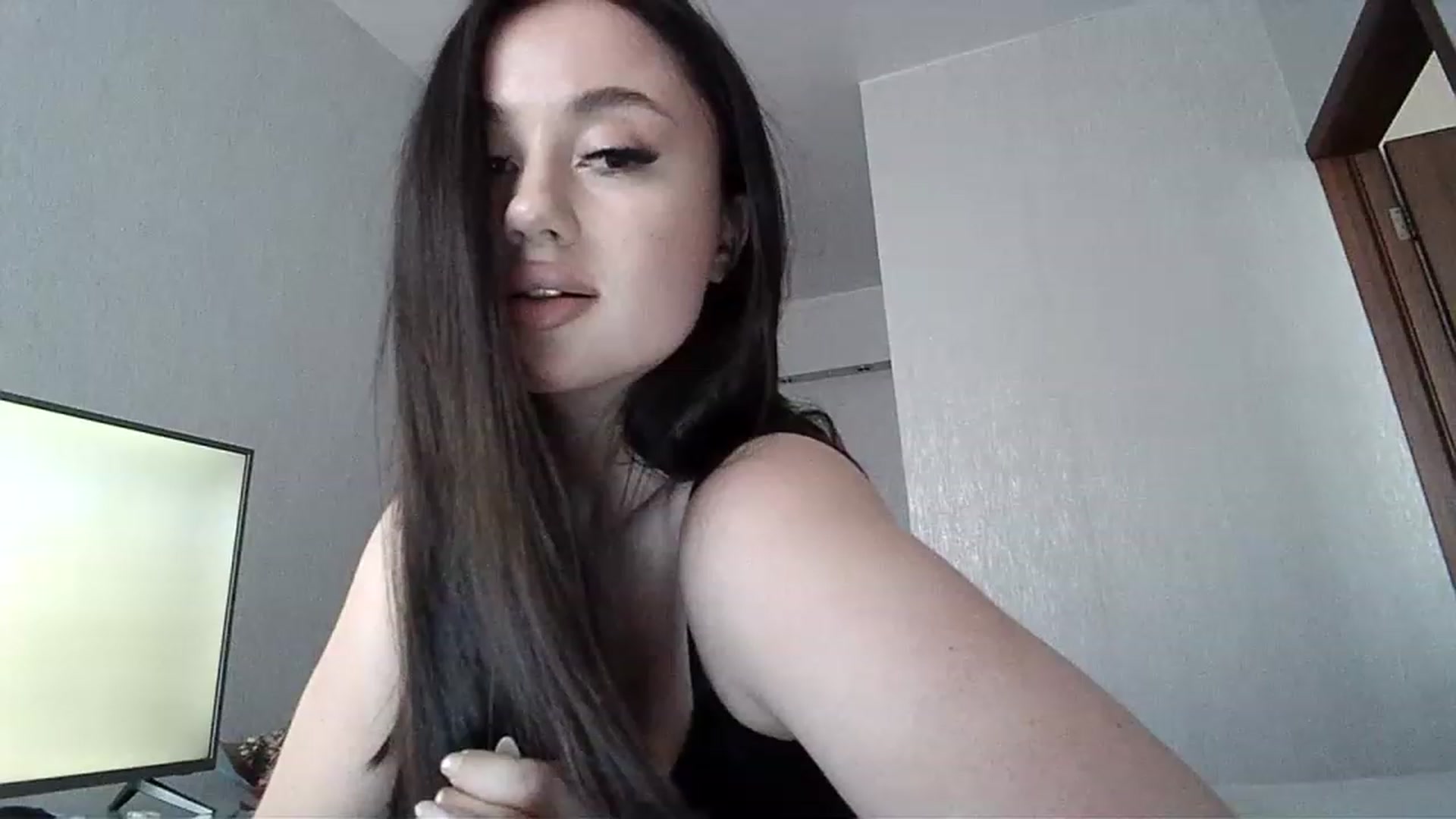 Gallery image thumbnail from Lady_Maddy's myfreecams stream on, 06/06/2023, 16:35 image 19 of 20