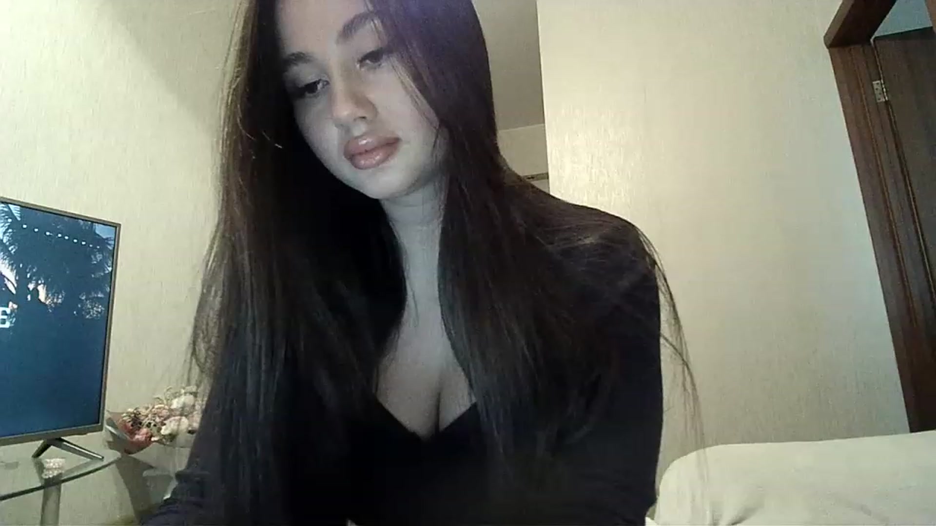 Gallery image thumbnail from Lady_Maddy's myfreecams stream on, 06/06/2023, 17:16 image 14 of 20