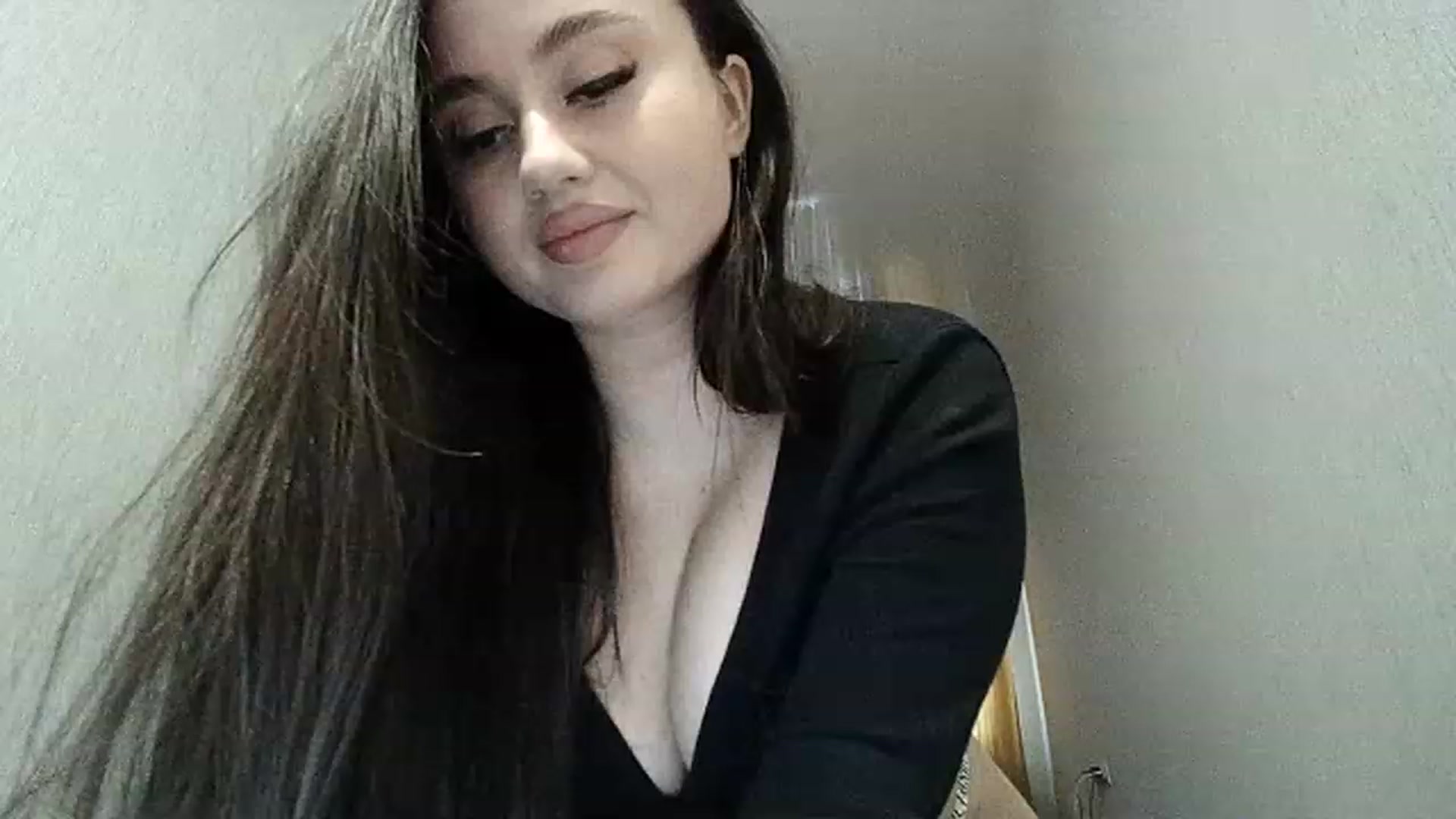 Gallery image thumbnail from Lady_Maddy's myfreecams stream on, 06/07/2023, 17:57 image 19 of 20