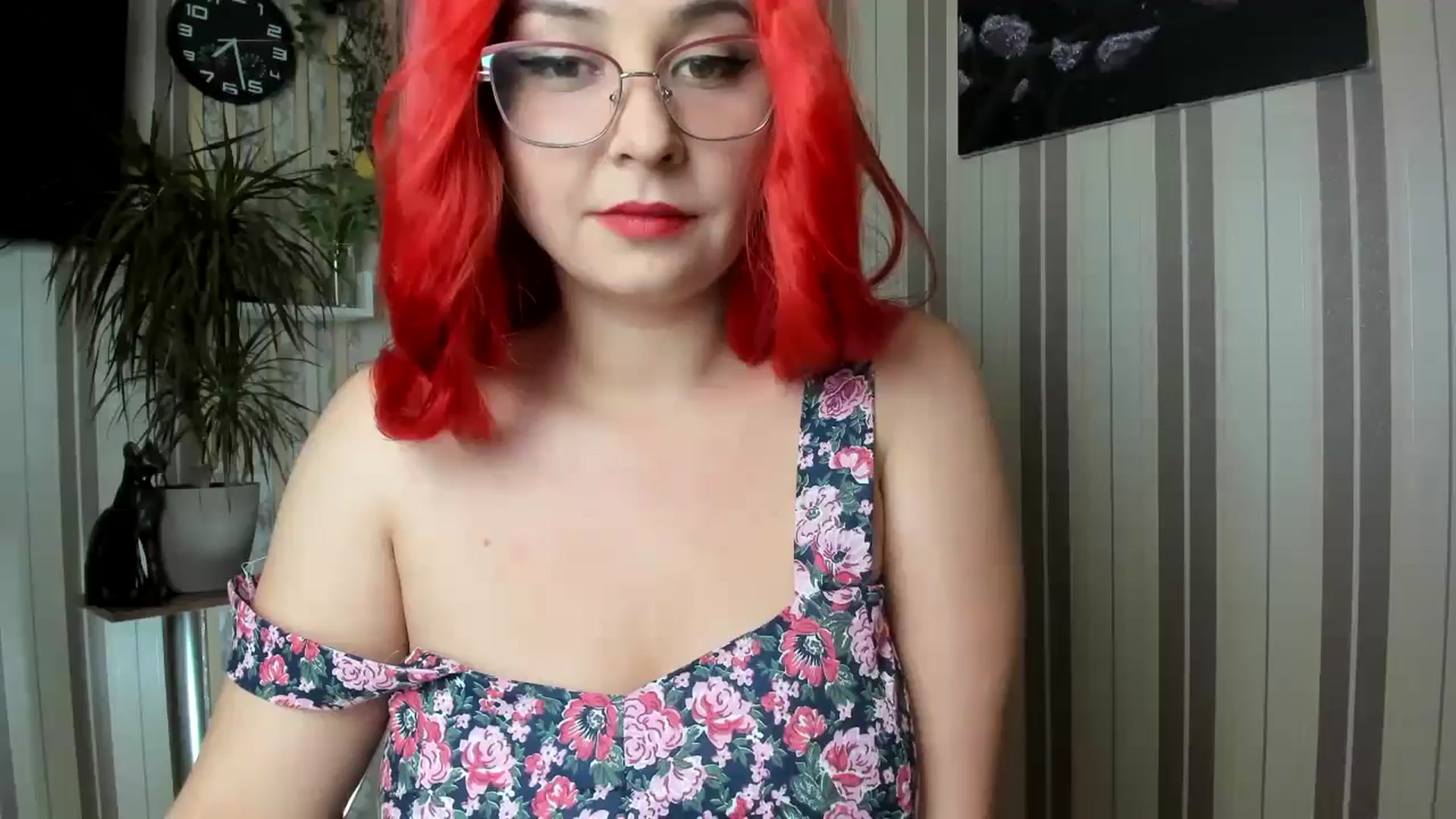 Gallery image thumbnail from Lady_Shy_'s myfreecams stream on, 04/19/2024, 19:00 image 8 of 20