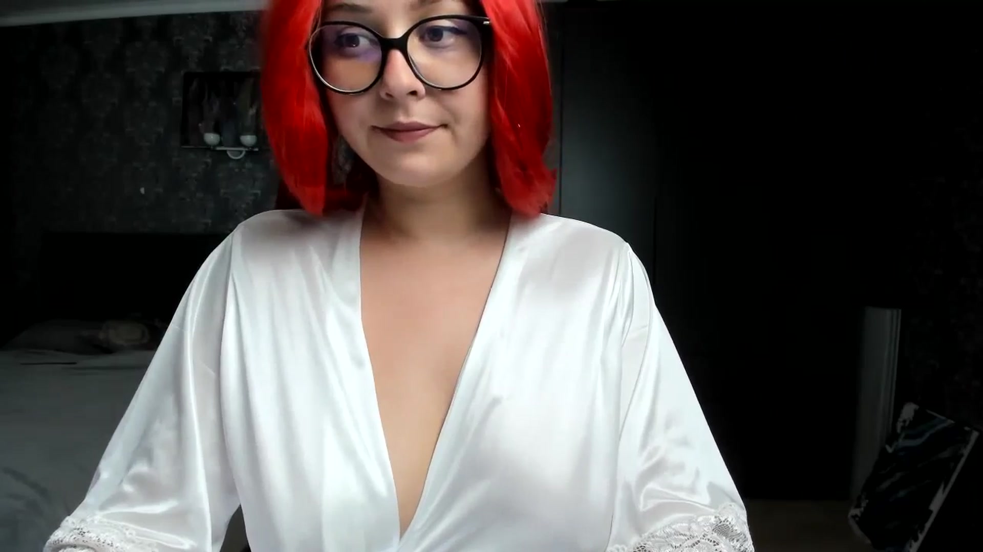 Gallery image thumbnail from Lady_Shy_'s myfreecams stream on, 05/19/2024, 19:55 image 10 of 20