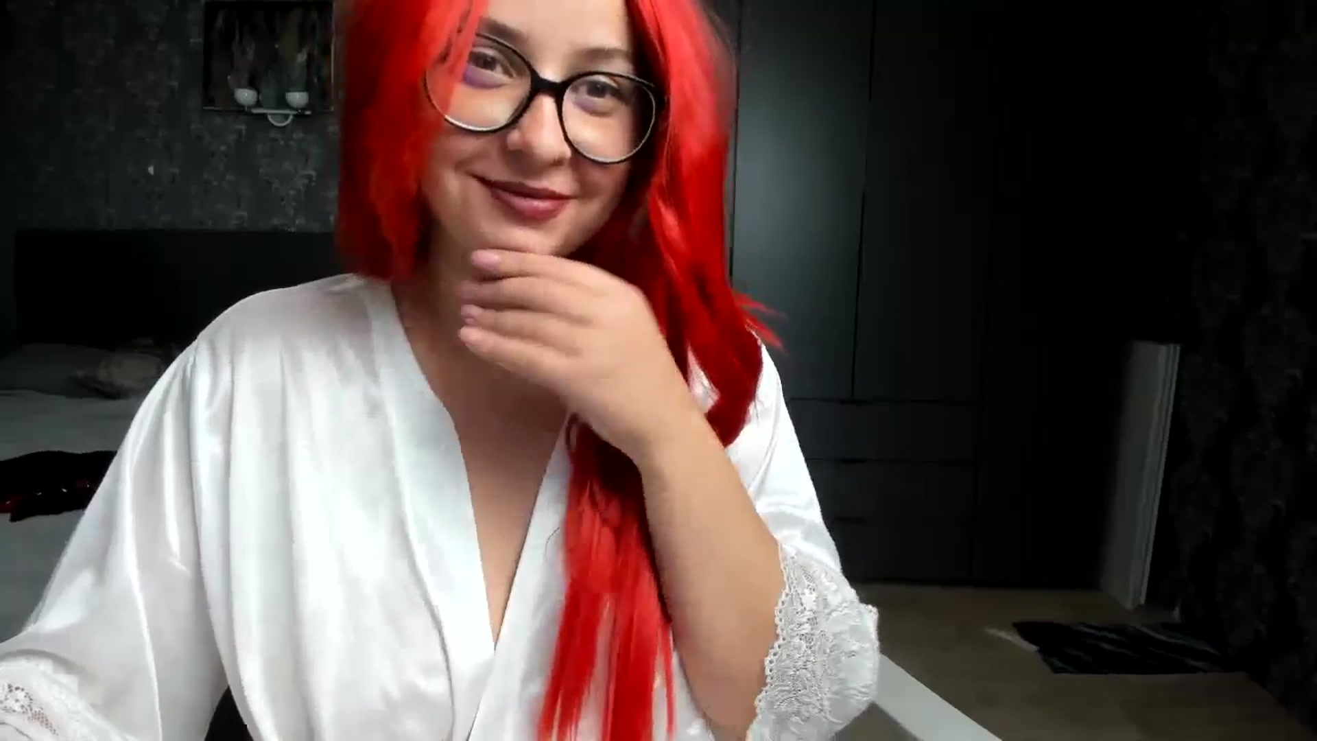 Gallery image thumbnail from Lady_Shy_'s myfreecams stream on, 05/19/2024, 22:09 image 3 of 20