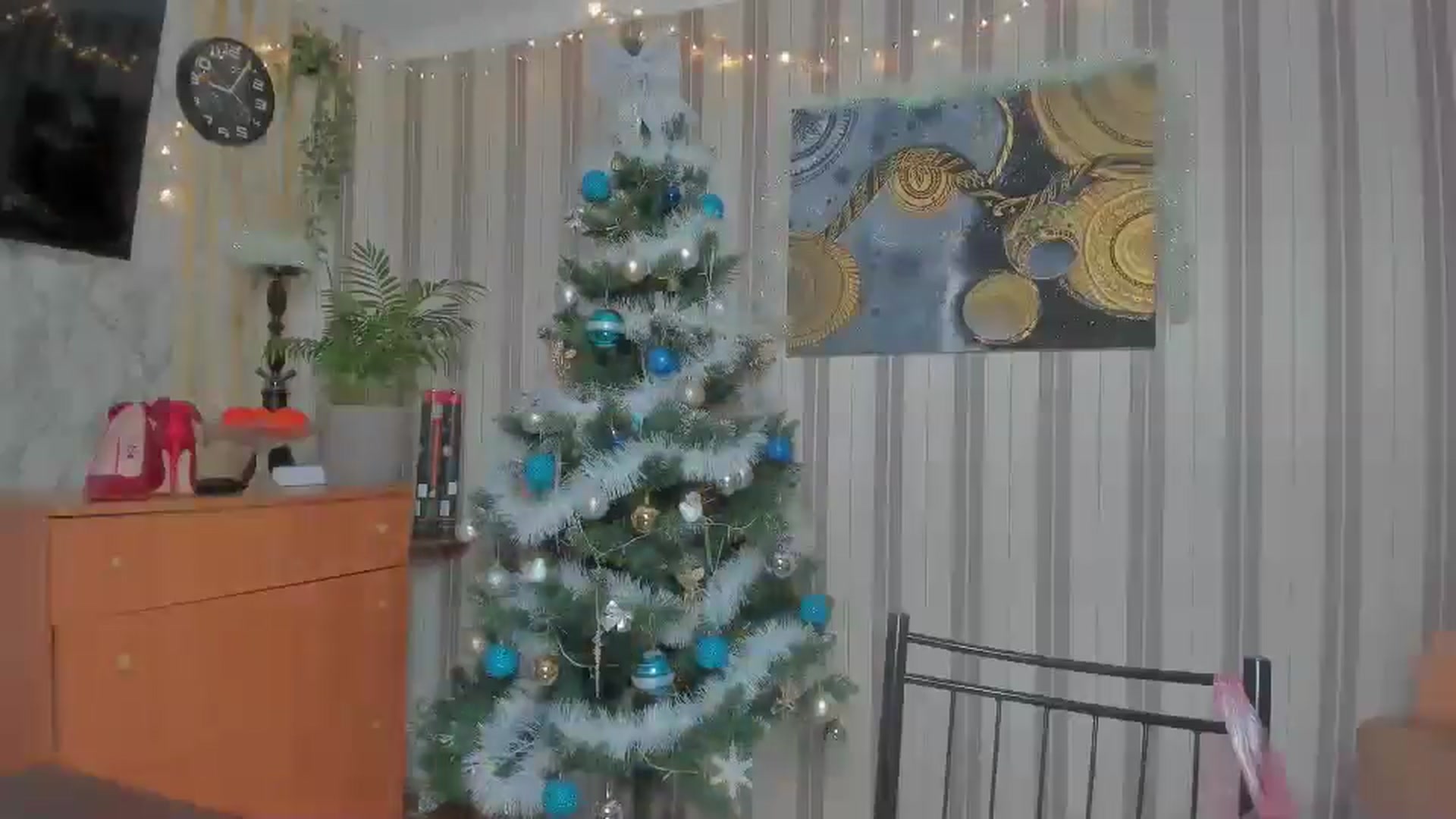 Gallery image thumbnail from Lady_Shy_'s myfreecams stream on, 01/05/2025, 19:19 image 13 of 20