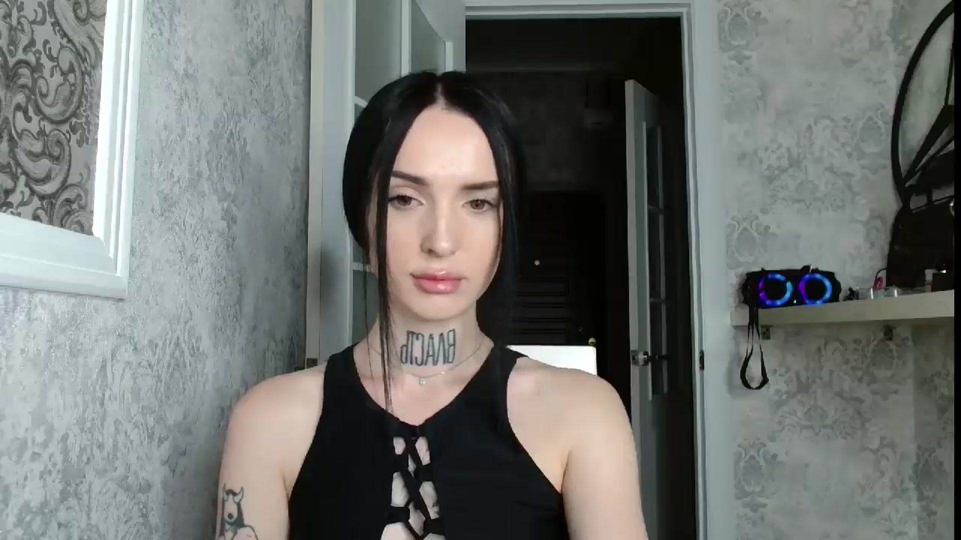 Gallery image thumbnail from Lady__tattoo's myfreecams stream on, 04/26/2025, 18:05 image 11 of 20