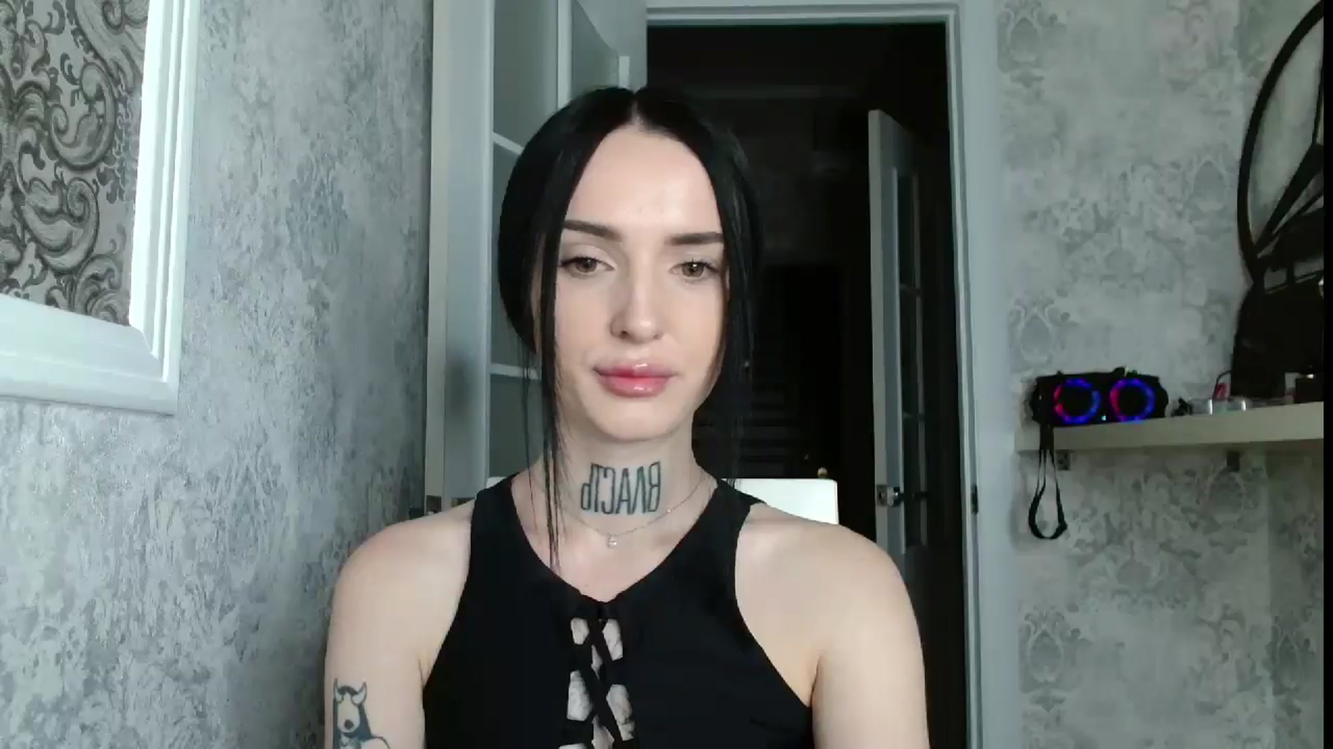 Gallery image thumbnail from Lady__tattoo's myfreecams stream on, 04/26/2025, 18:05 image 4 of 20
