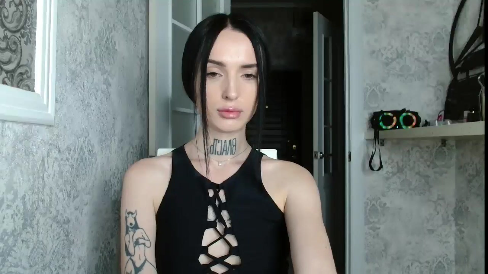 Gallery image thumbnail from Lady__tattoo's myfreecams stream on, 04/26/2025, 18:05 image 17 of 20