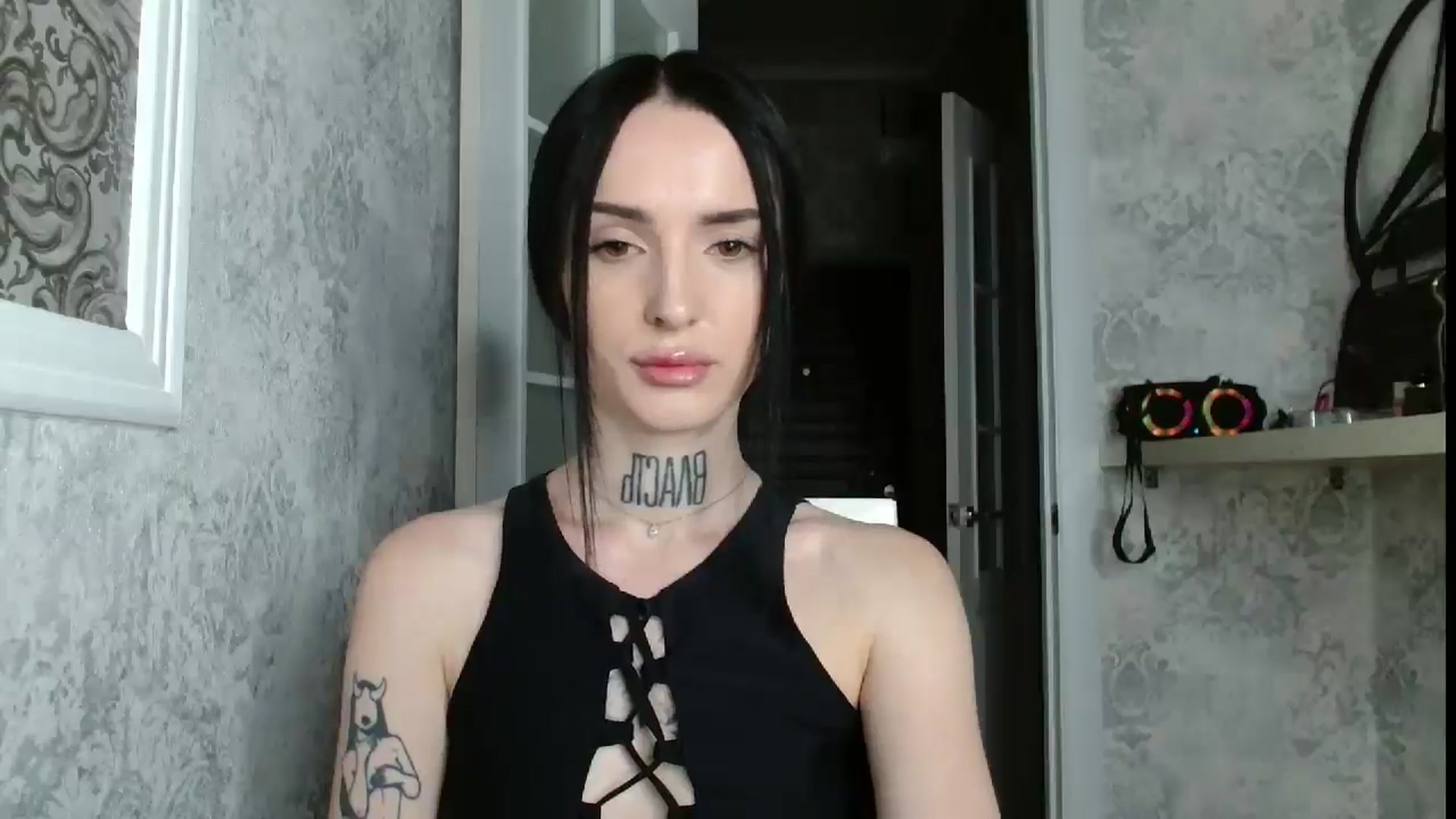 Gallery image thumbnail from Lady__tattoo's myfreecams stream on, 04/26/2025, 18:05 image 13 of 20