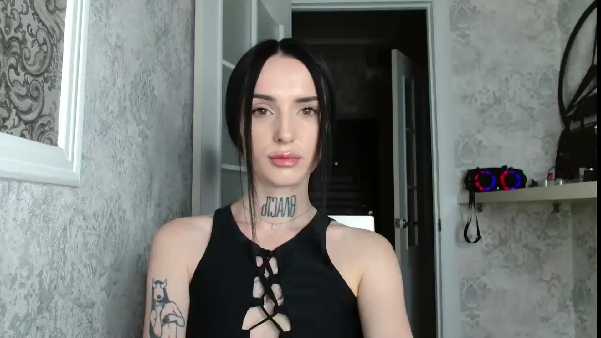 Gallery image thumbnail from Lady__tattoo's myfreecams stream on, 04/26/2025, 18:05 image 10 of 20