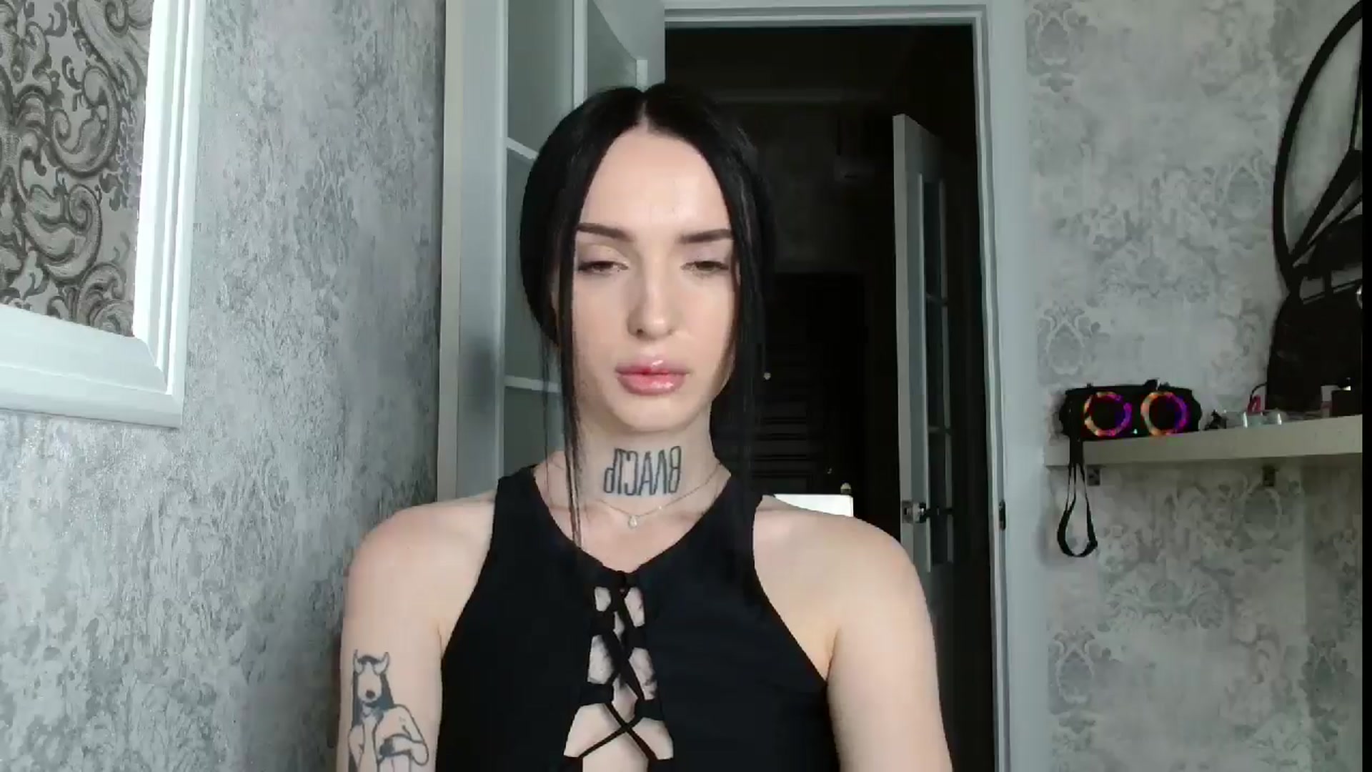 Gallery image thumbnail from Lady__tattoo's myfreecams stream on, 04/26/2025, 18:05 image 7 of 20