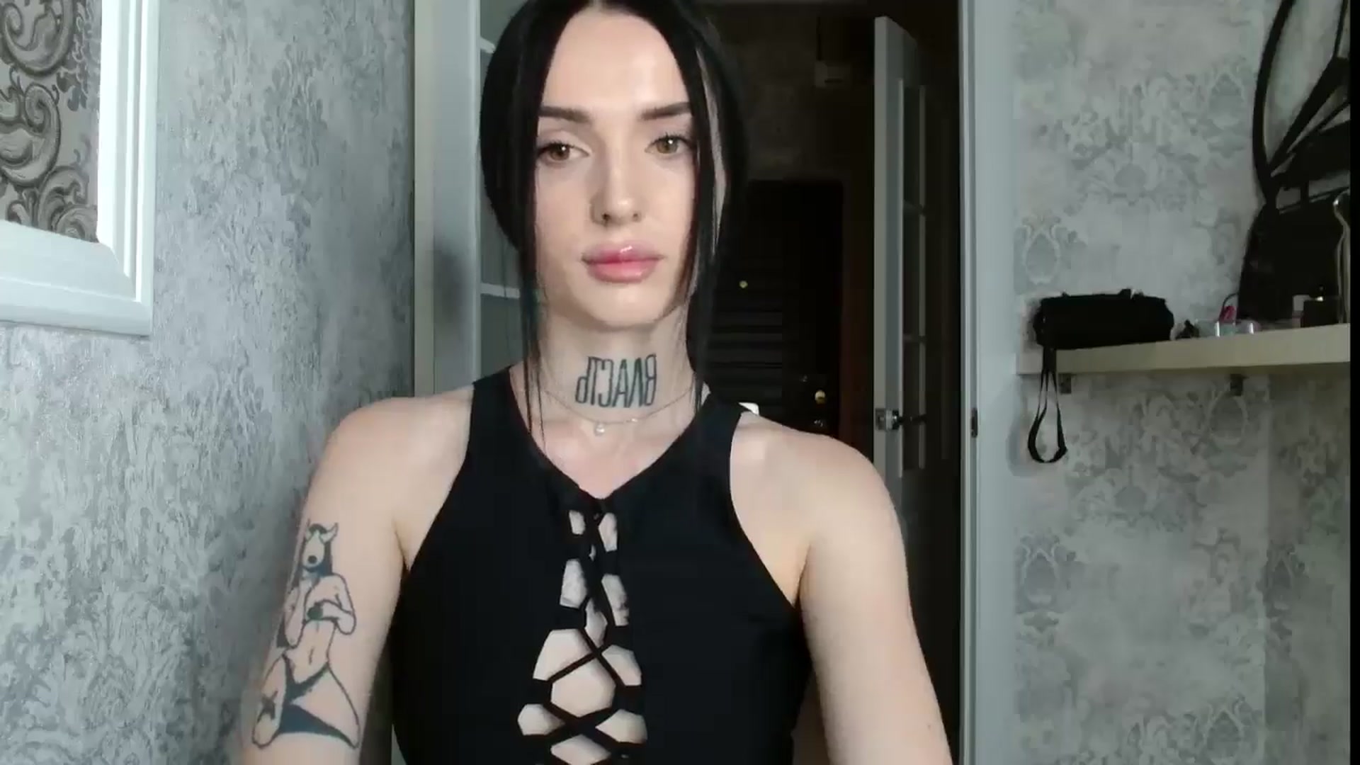 Gallery image thumbnail from Lady__tattoo's myfreecams stream on, 04/26/2025, 19:03 image 12 of 20