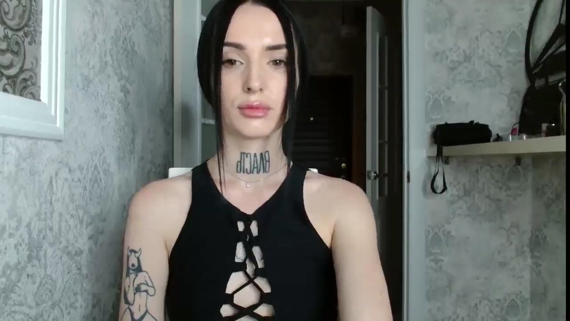 Gallery image thumbnail from Lady__tattoo's myfreecams stream on, 04/26/2025, 19:03 image 5 of 20