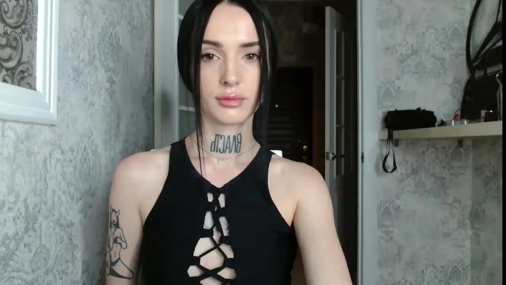 Gallery image thumbnail from Lady__tattoo's myfreecams stream on, 04/26/2025, 19:03 image 10 of 20