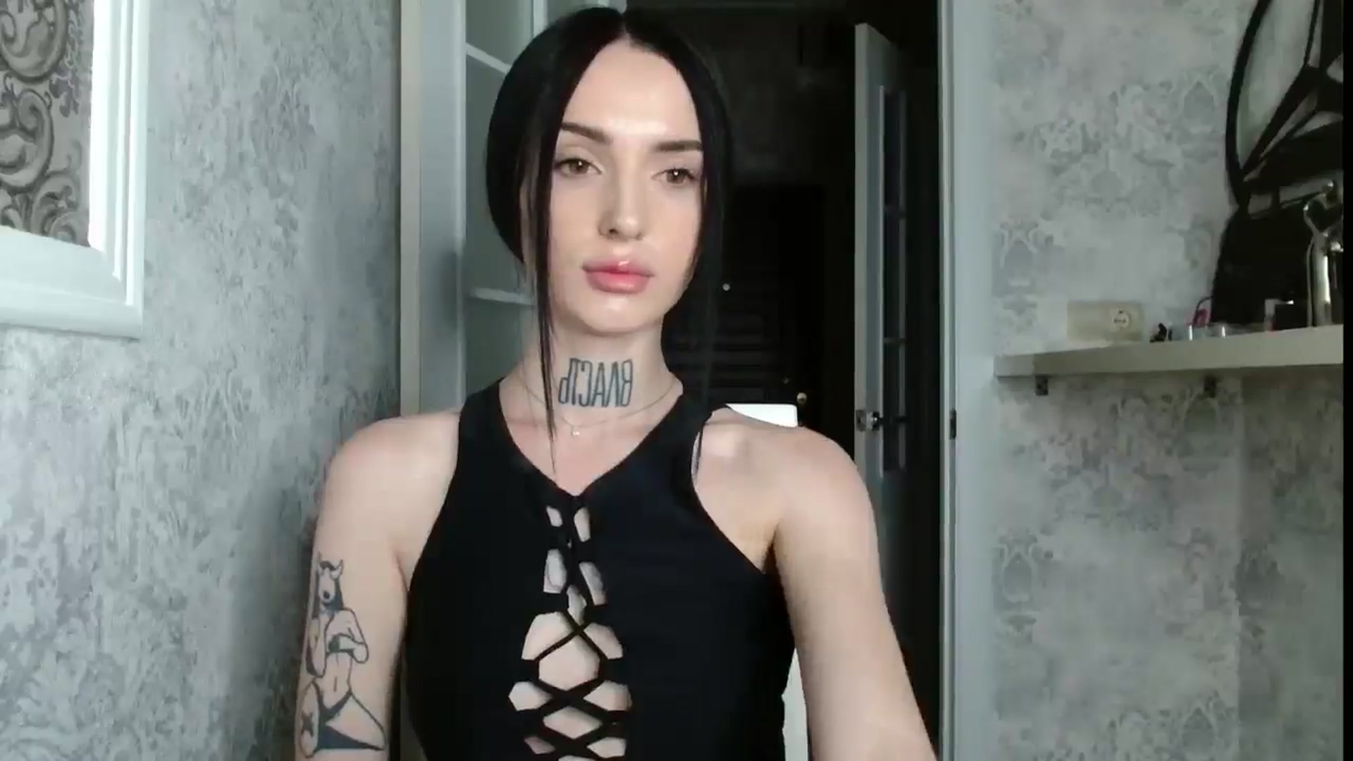 Gallery image thumbnail from Lady__tattoo's myfreecams stream on, 04/26/2025, 20:09 image 8 of 20