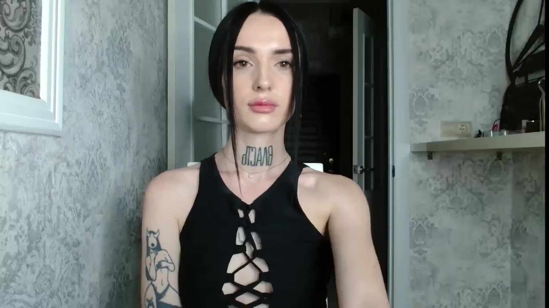 Gallery image thumbnail from Lady__tattoo's myfreecams stream on, 04/26/2025, 20:09 image 7 of 20