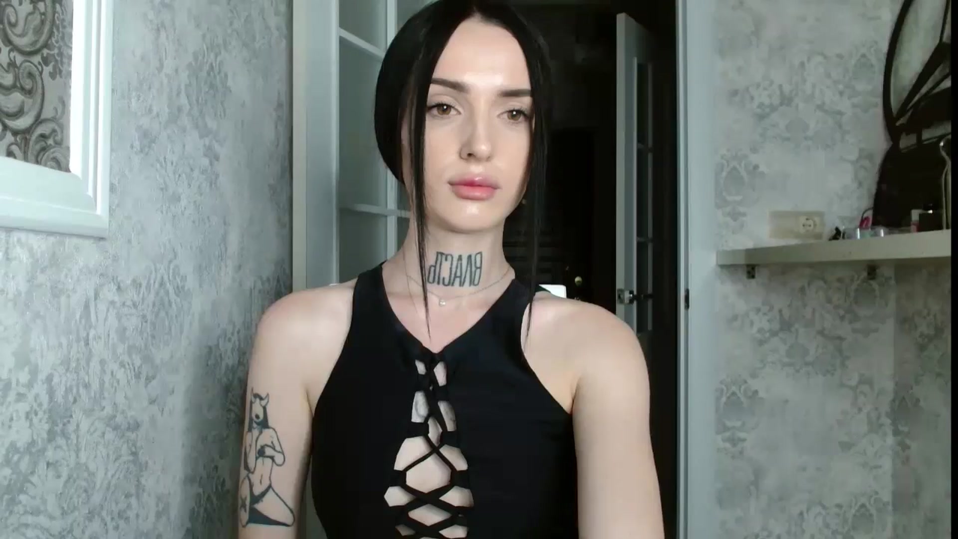 Gallery image thumbnail from Lady__tattoo's myfreecams stream on, 04/26/2025, 20:09 image 5 of 20