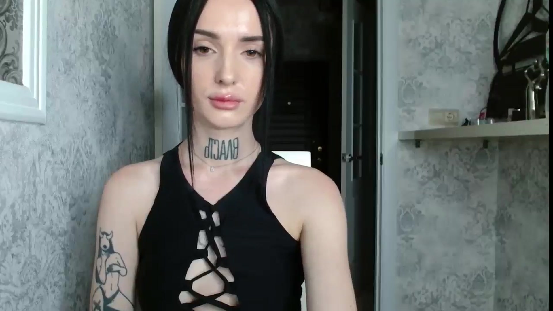 Gallery image thumbnail from Lady__tattoo's myfreecams stream on, 04/26/2025, 20:30 image 4 of 20