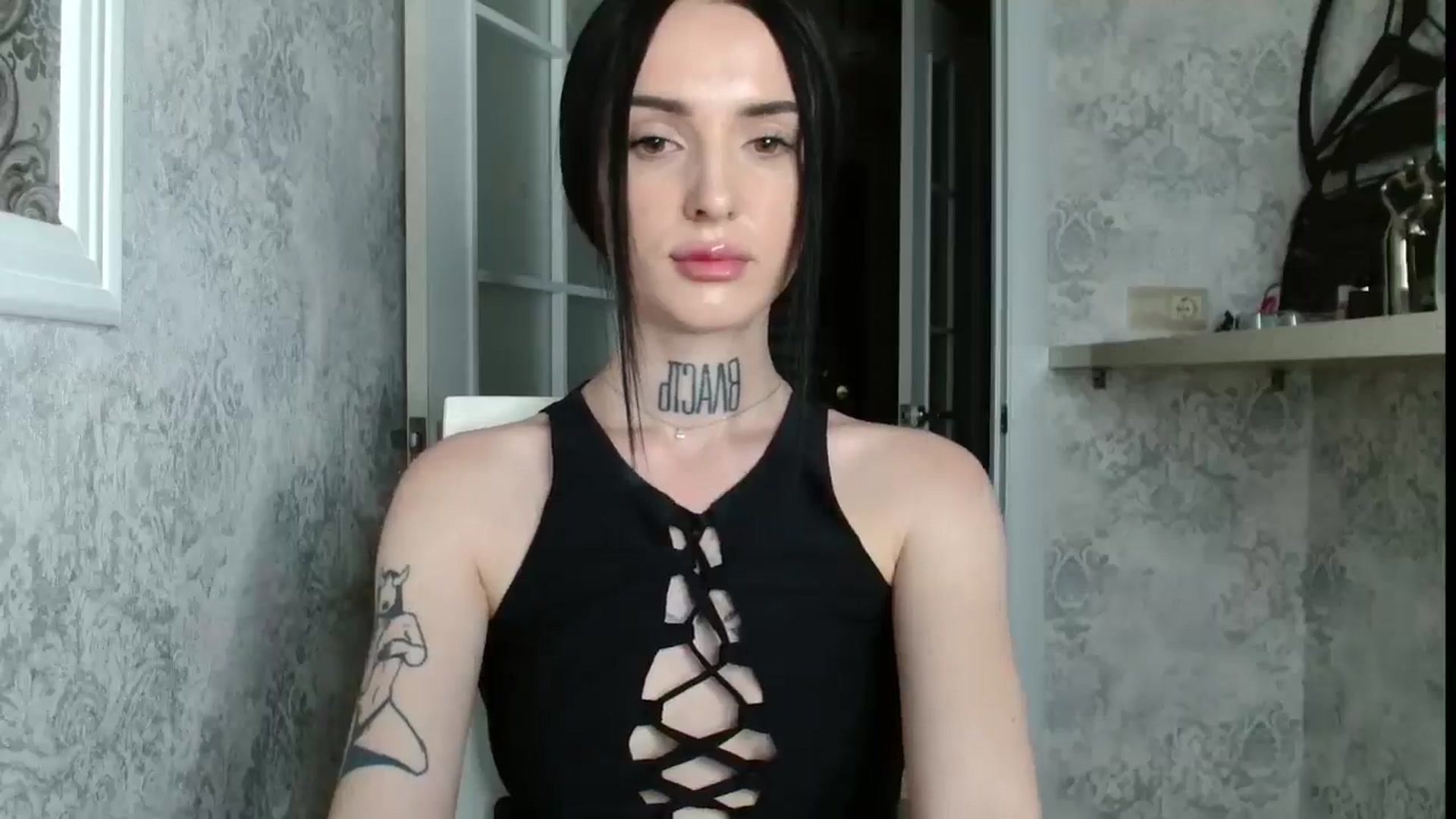 Gallery image thumbnail from Lady__tattoo's myfreecams stream on, 04/26/2025, 20:30 image 19 of 20