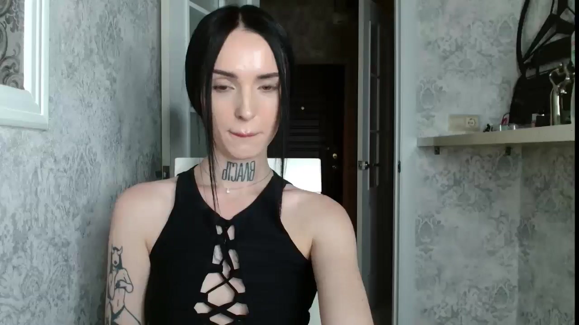 Gallery image thumbnail from Lady__tattoo's myfreecams stream on, 04/26/2025, 21:26 image 5 of 20