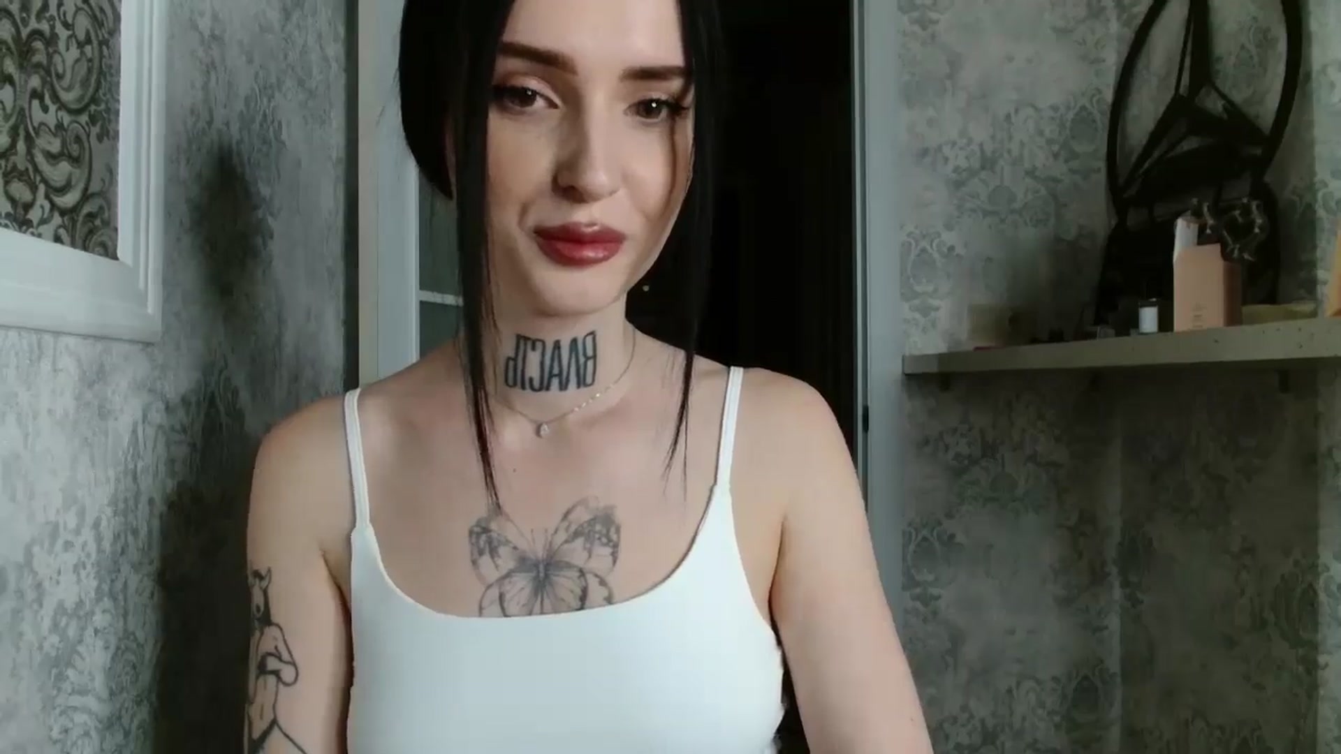 Gallery image thumbnail from Lady__tattoo's myfreecams stream on, 04/29/2025, 18:16 image 5 of 20