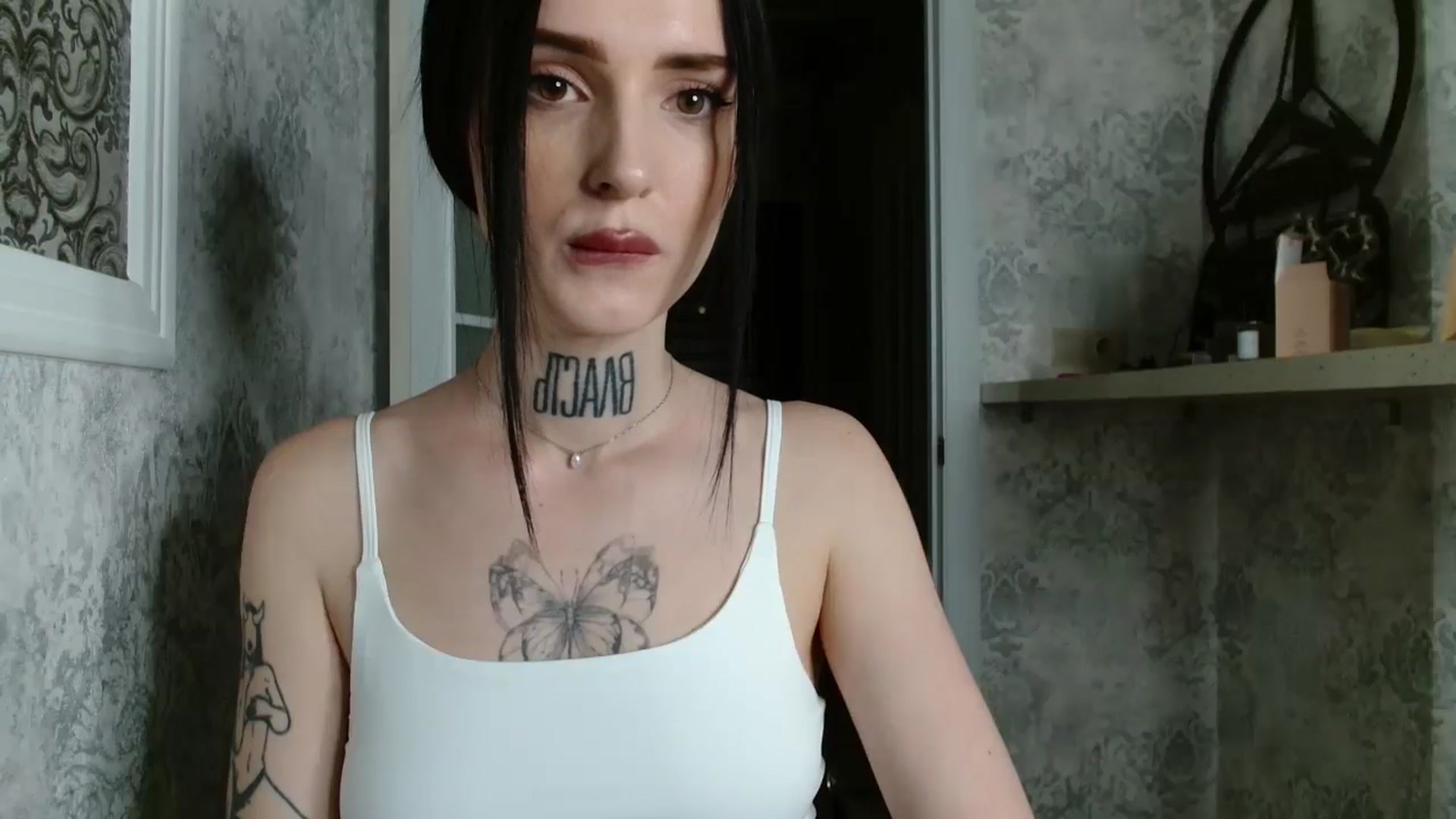 Gallery image thumbnail from Lady__tattoo's myfreecams stream on, 04/29/2025, 18:16 image 14 of 20