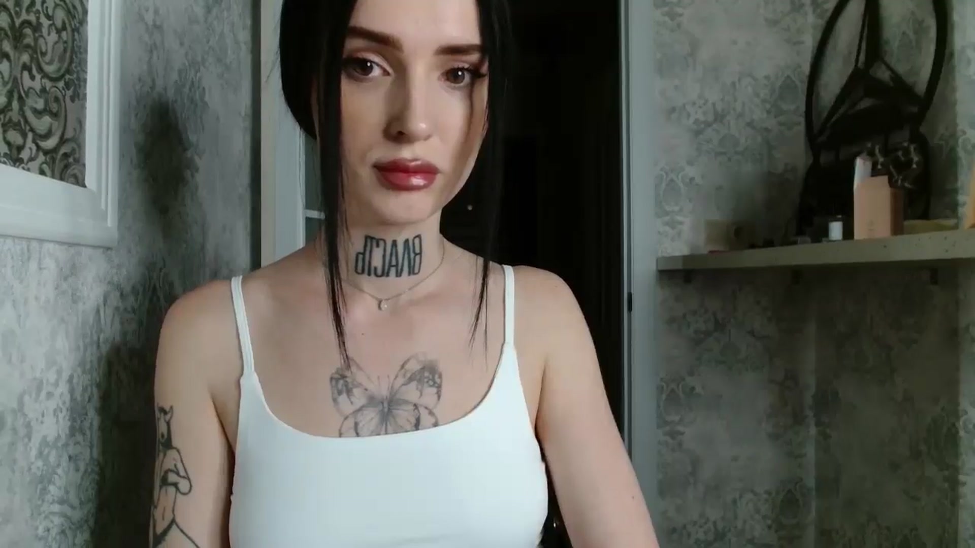 Gallery image thumbnail from Lady__tattoo's myfreecams stream on, 04/29/2025, 18:16 image 8 of 20