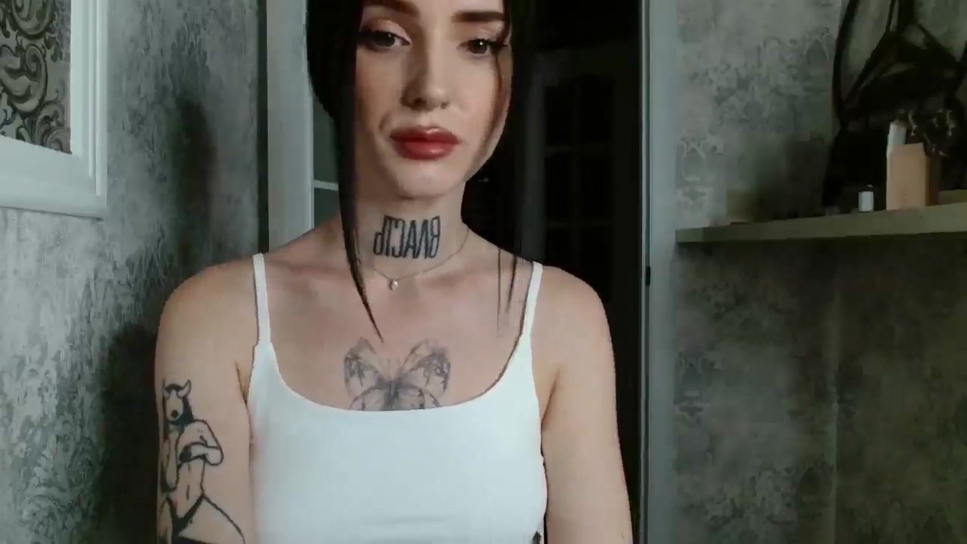 Gallery image thumbnail from Lady__tattoo's myfreecams stream on, 04/29/2025, 19:50 image 20 of 20