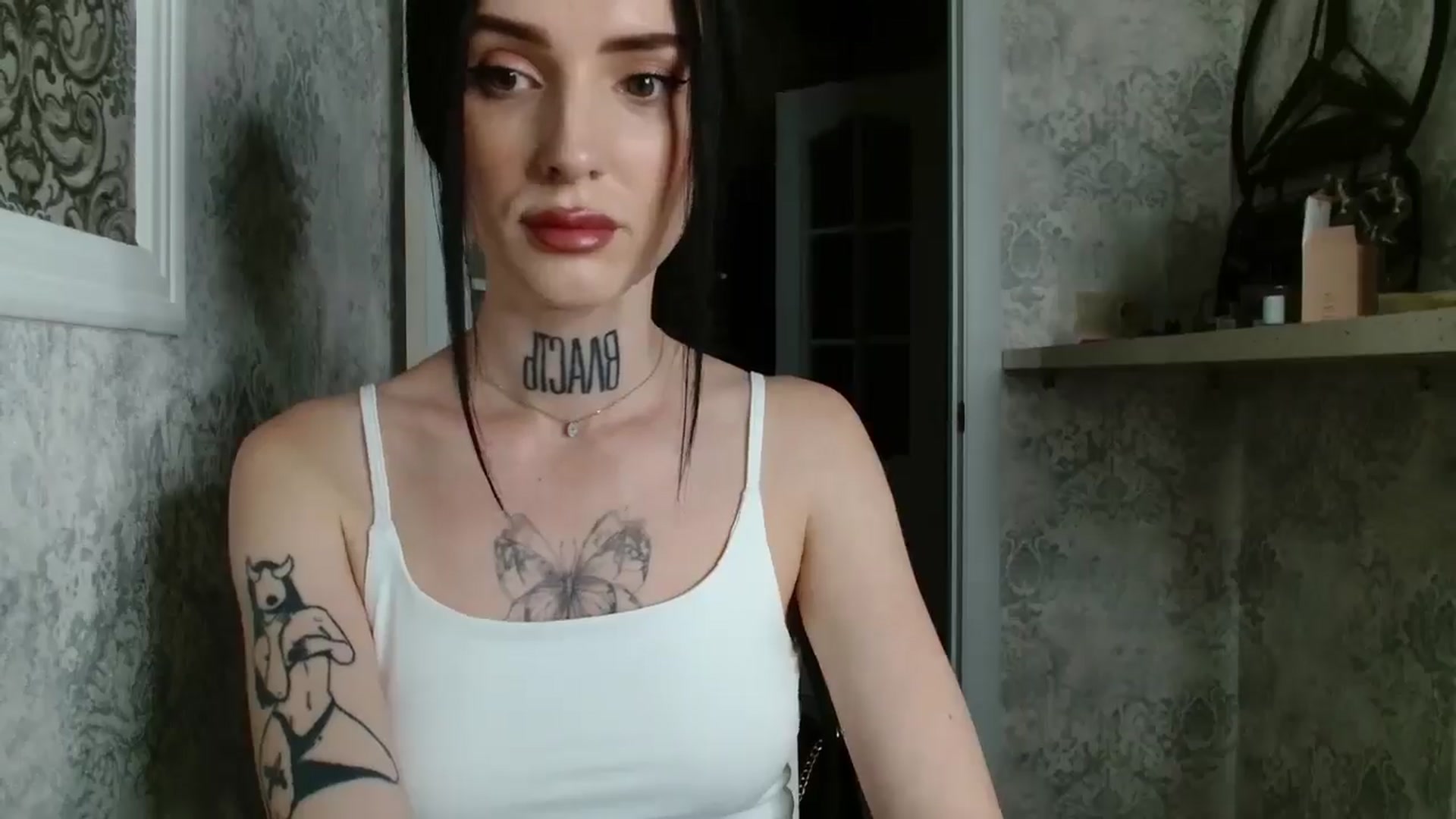 Gallery image thumbnail from Lady__tattoo's myfreecams stream on, 04/29/2025, 19:50 image 8 of 20