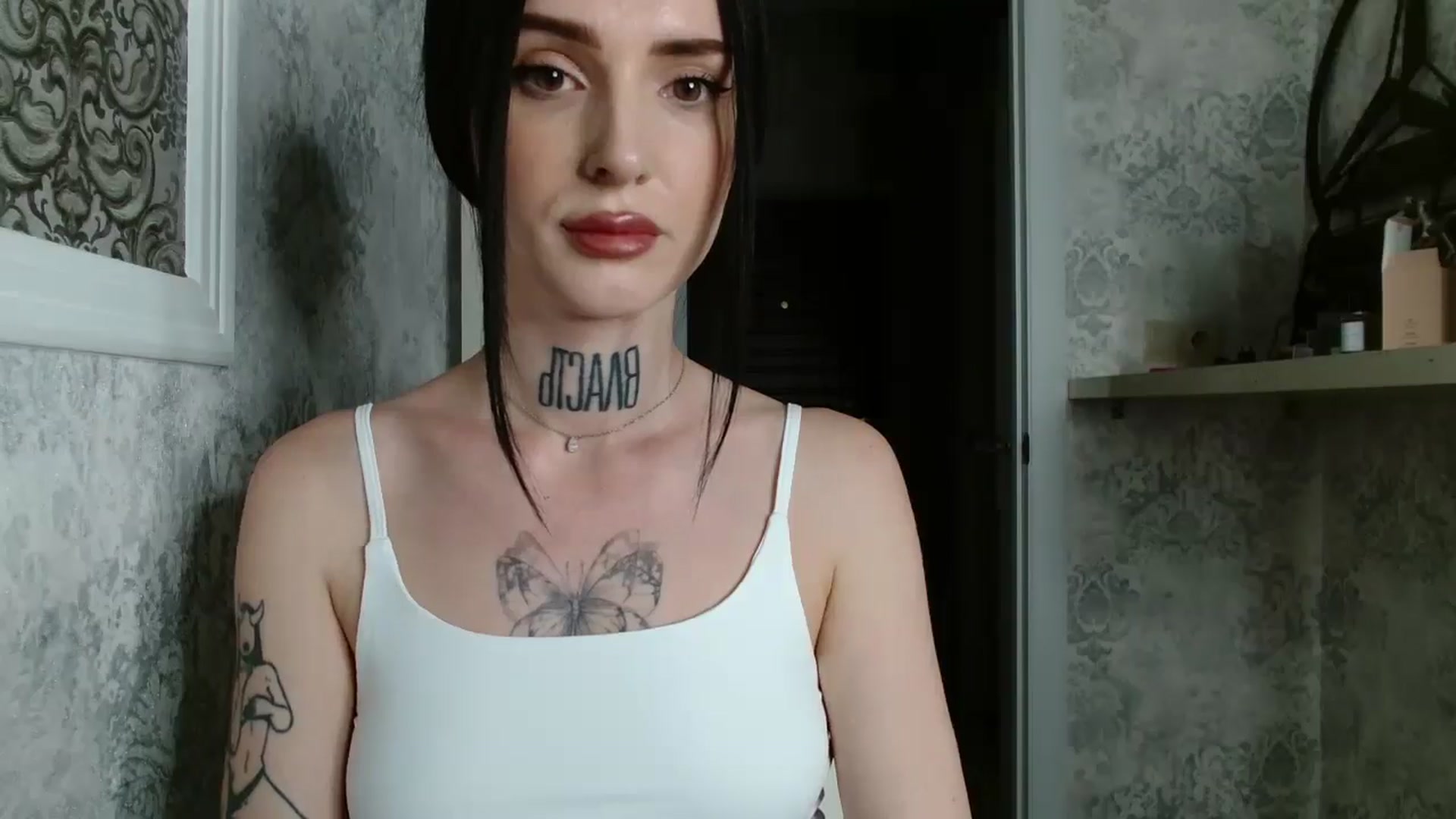 Gallery image thumbnail from Lady__tattoo's myfreecams stream on, 04/29/2025, 20:31 image 7 of 20