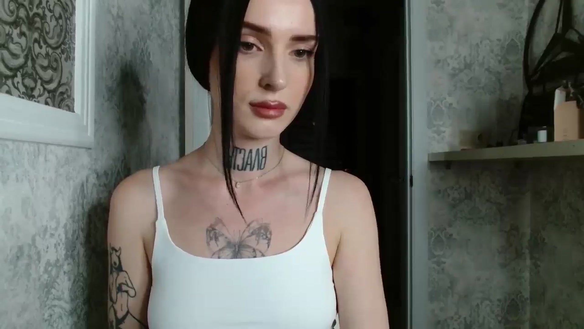 Gallery image thumbnail from Lady__tattoo's myfreecams stream on, 04/29/2025, 20:31 image 3 of 20