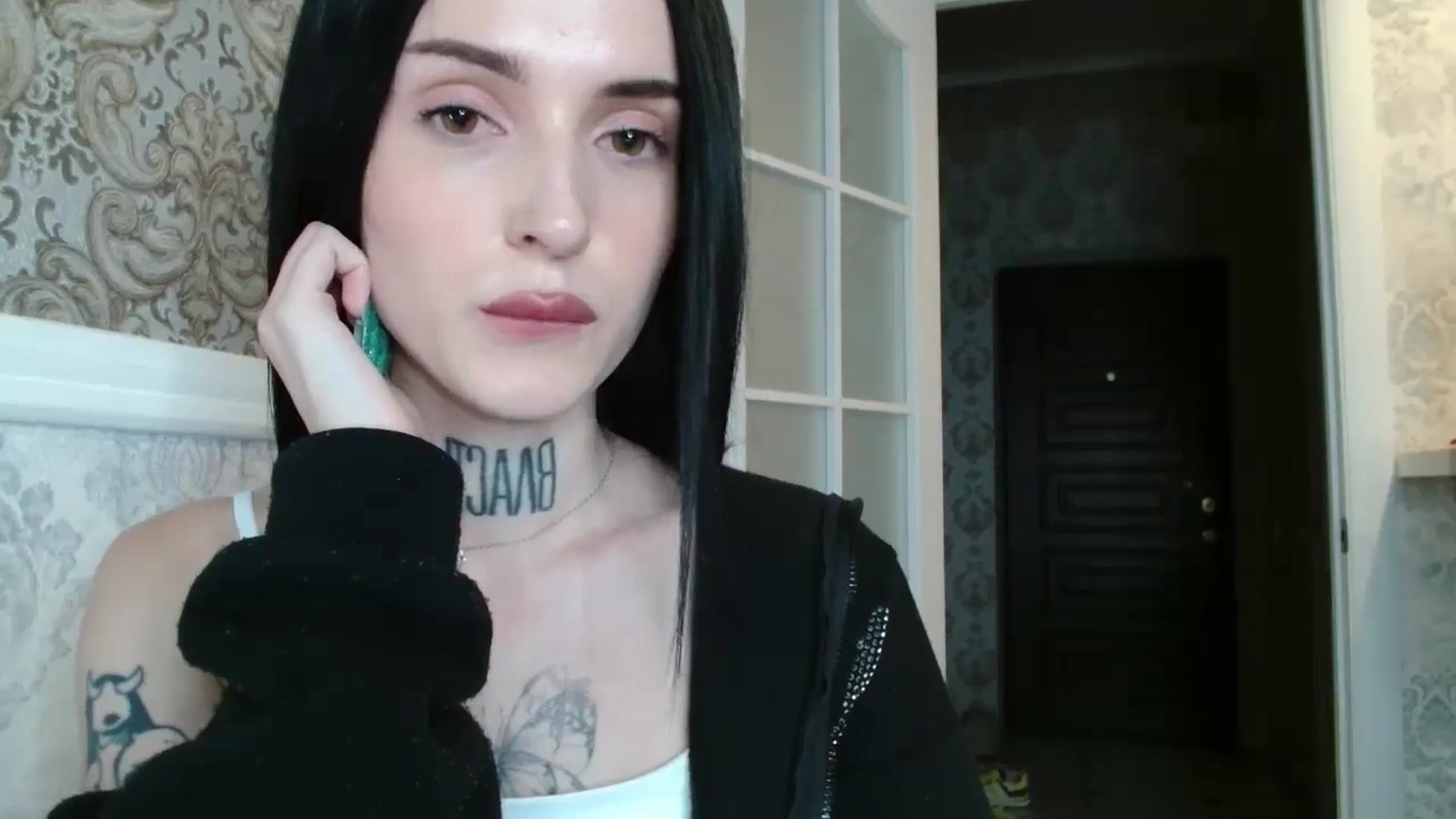 Gallery image thumbnail from Lady__tattoo's myfreecams stream on, 04/30/2025, 18:28 image 15 of 20