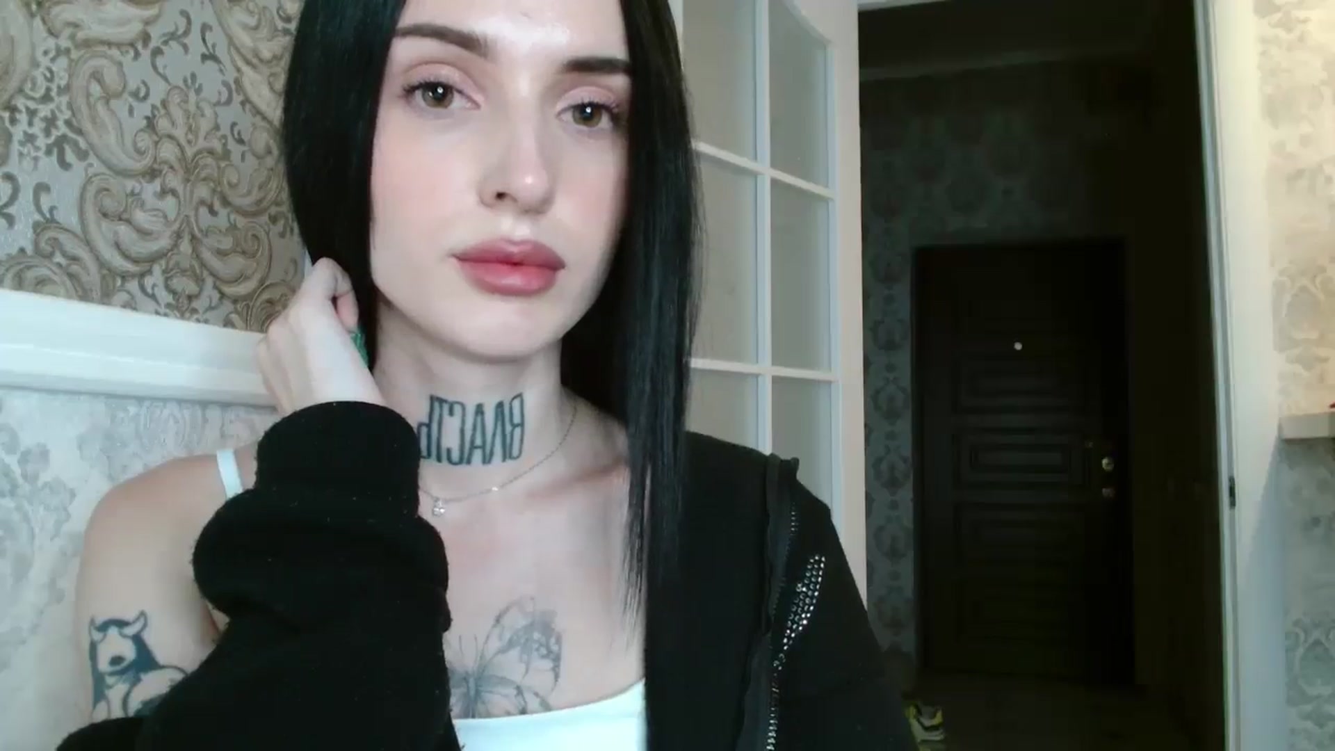 Gallery image thumbnail from Lady__tattoo's myfreecams stream on, 04/30/2025, 18:28 image 16 of 20