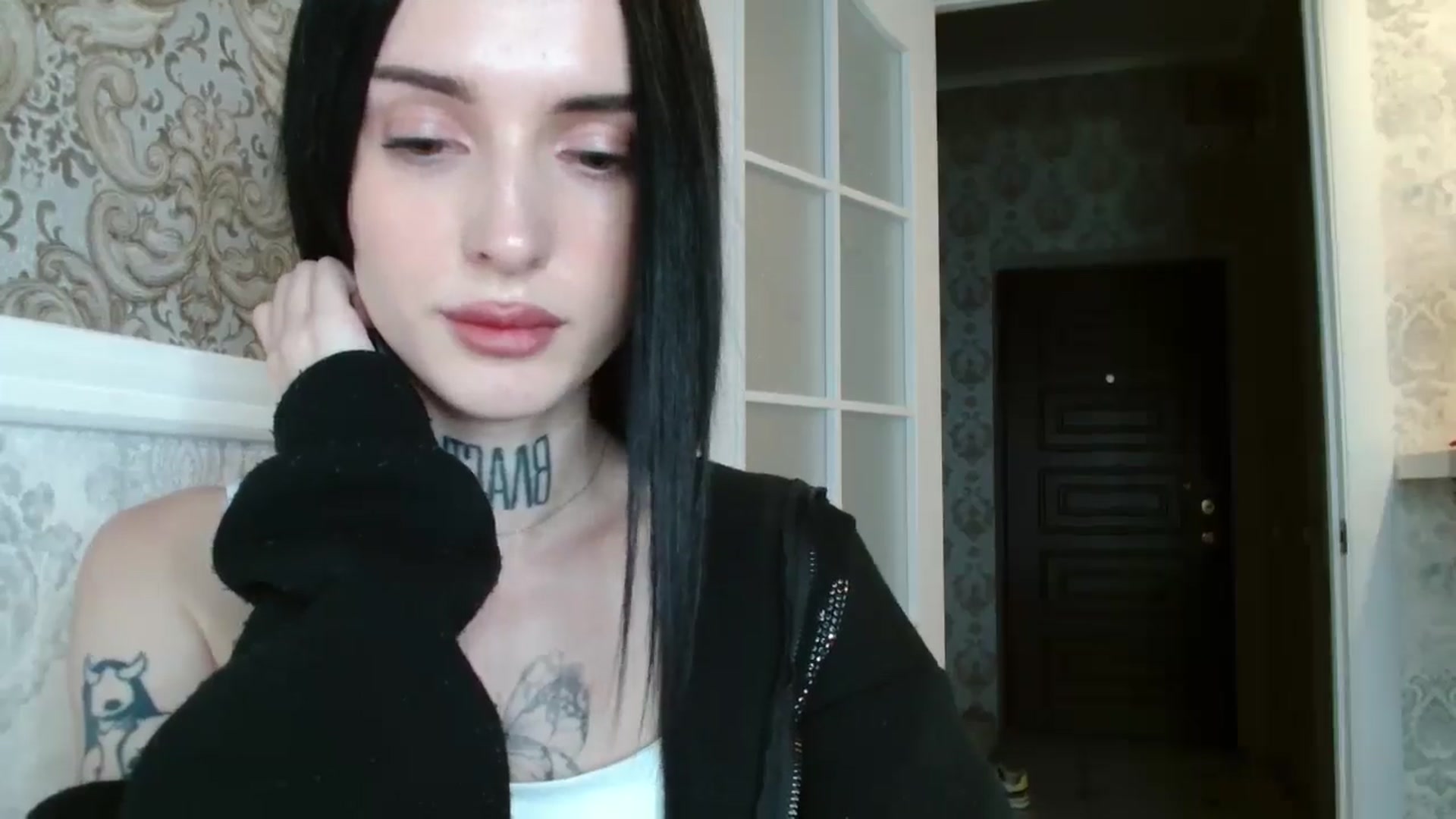 Gallery image thumbnail from Lady__tattoo's myfreecams stream on, 04/30/2025, 18:28 image 3 of 20
