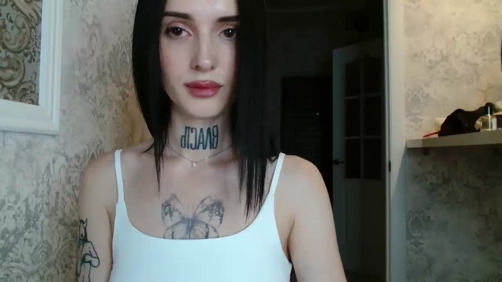 Gallery image thumbnail from Lady__tattoo's myfreecams stream on, 04/30/2025, 20:00 image 17 of 20