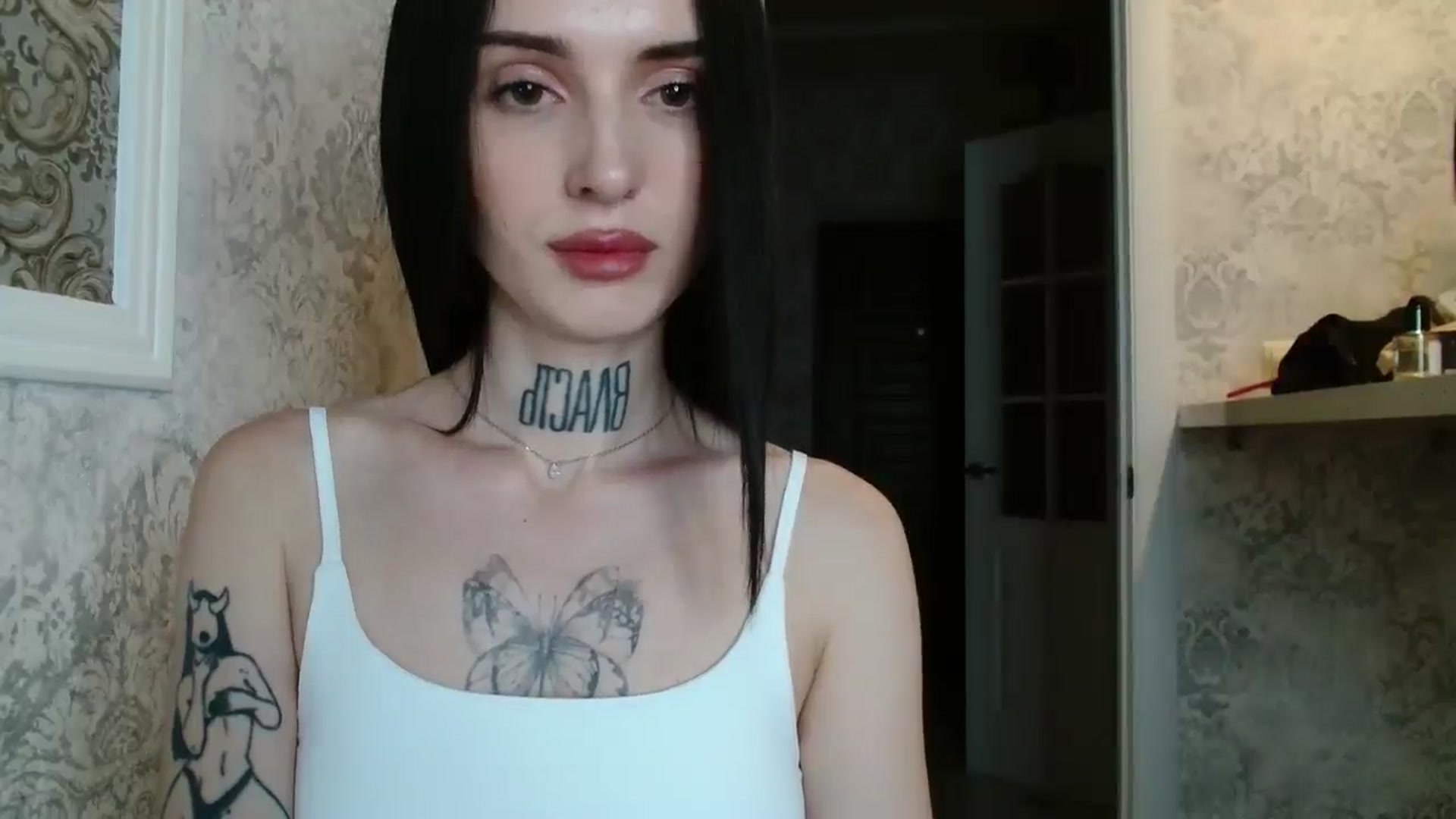 Gallery image thumbnail from Lady__tattoo's myfreecams stream on, 04/30/2025, 20:00 image 11 of 20