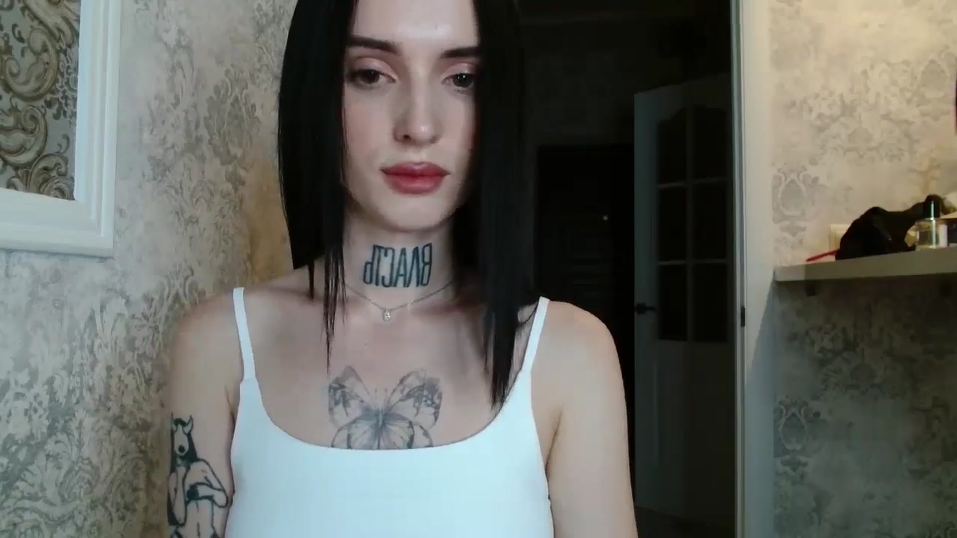 Gallery image thumbnail from Lady__tattoo's myfreecams stream on, 04/30/2025, 20:00 image 19 of 20
