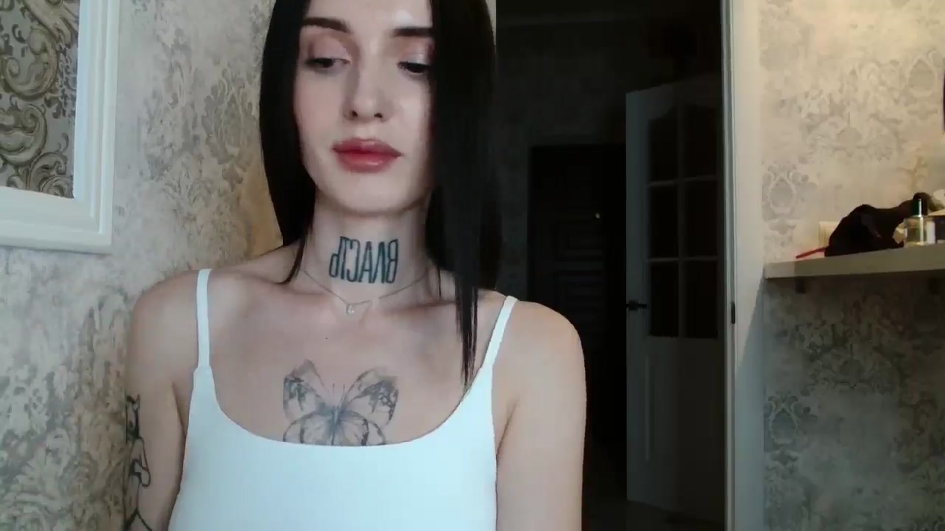 Gallery image thumbnail from Lady__tattoo's myfreecams stream on, 04/30/2025, 20:00 image 12 of 20