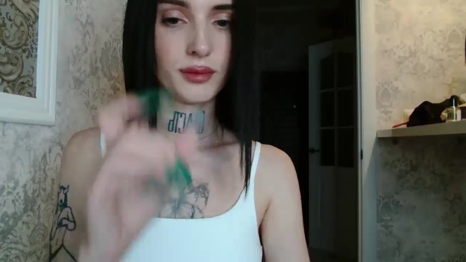 Gallery image thumbnail from Lady__tattoo's myfreecams stream on, 04/30/2025, 20:00 image 13 of 20