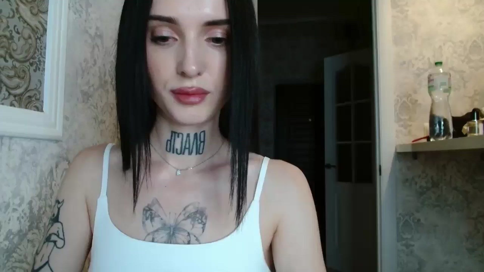 Gallery image thumbnail from Lady__tattoo's myfreecams stream on, 04/30/2025, 20:00 image 1 of 20