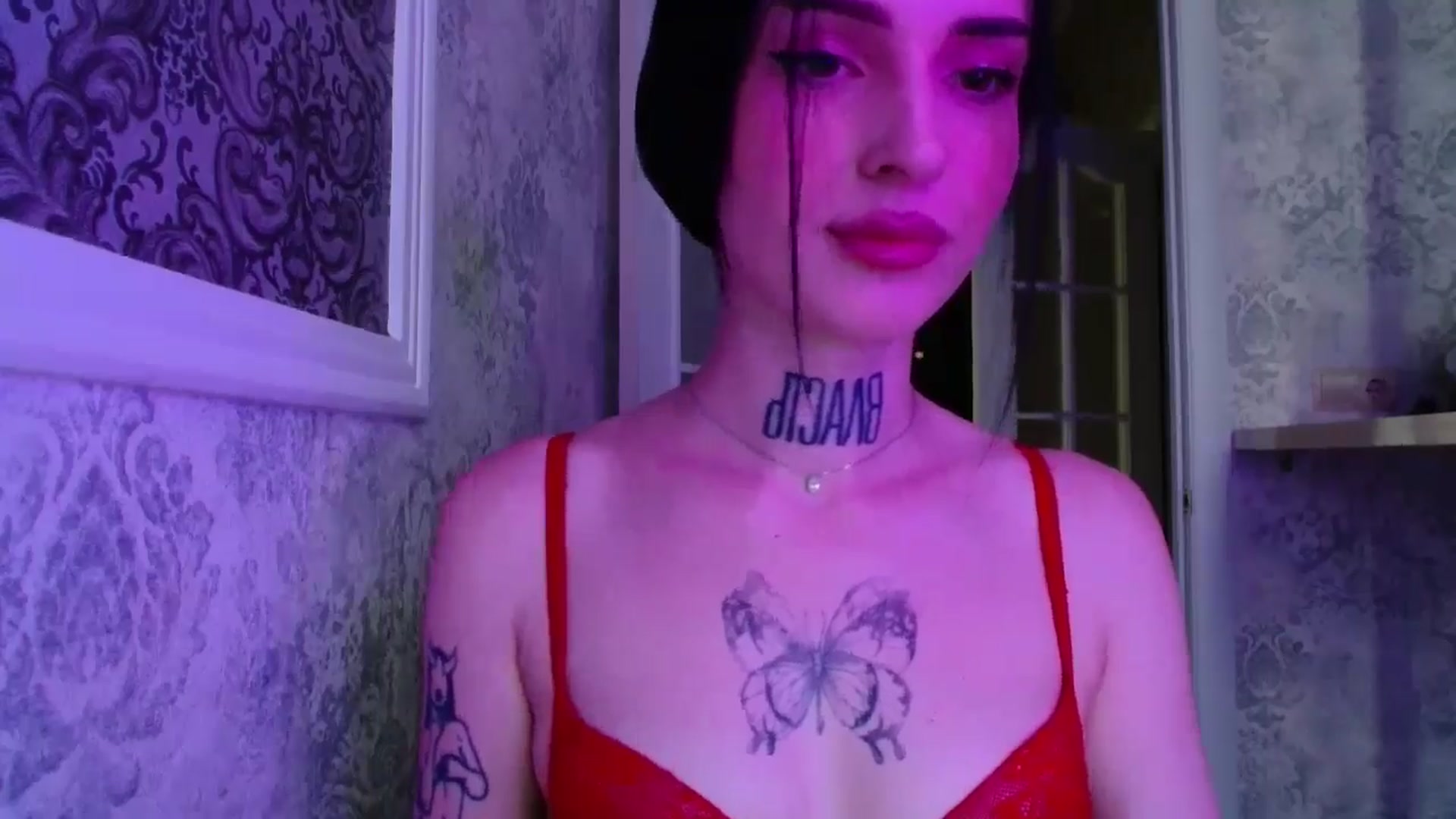 Gallery image thumbnail from Lady__tattoo's myfreecams stream on, 05/01/2025, 13:55 image 2 of 20