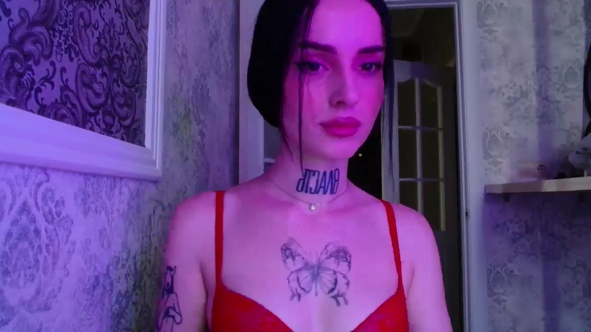 Gallery image thumbnail from Lady__tattoo's myfreecams stream on, 05/01/2025, 13:55 image 14 of 20