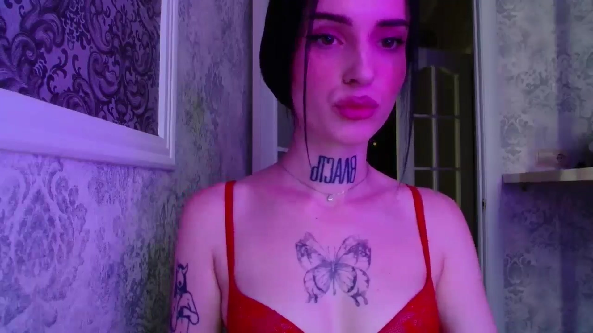 Gallery image thumbnail from Lady__tattoo's myfreecams stream on, 05/01/2025, 13:55 image 3 of 20