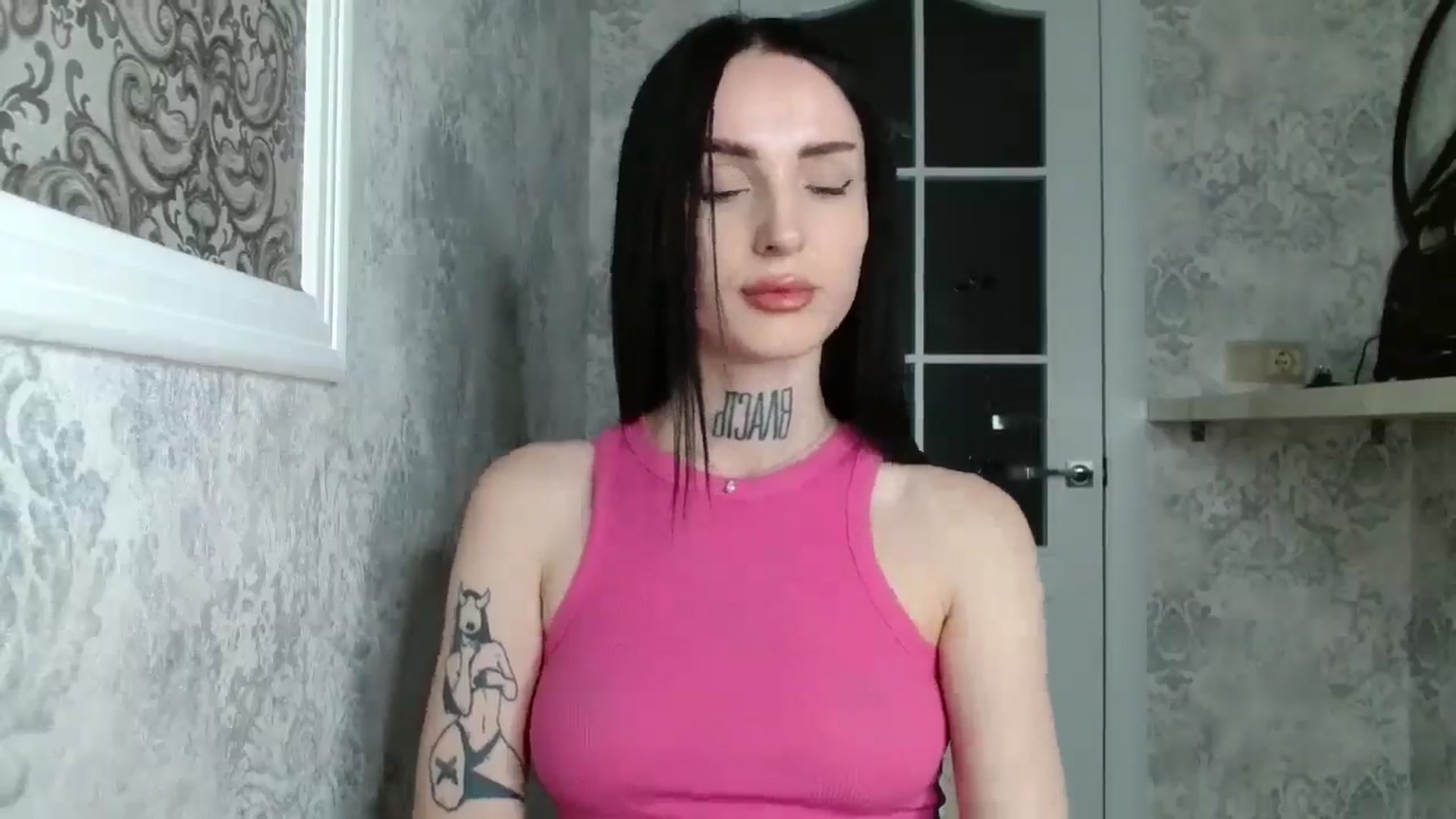 Gallery image thumbnail from Lady__tattoo's myfreecams stream on, 05/04/2025, 17:58 image 3 of 20