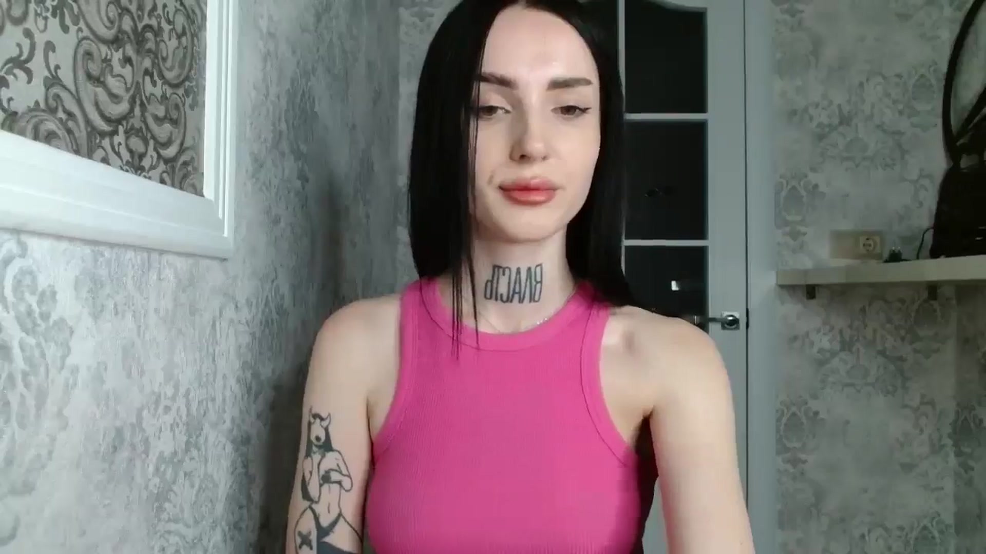Gallery image thumbnail from Lady__tattoo's myfreecams stream on, 05/04/2025, 17:58 image 20 of 20