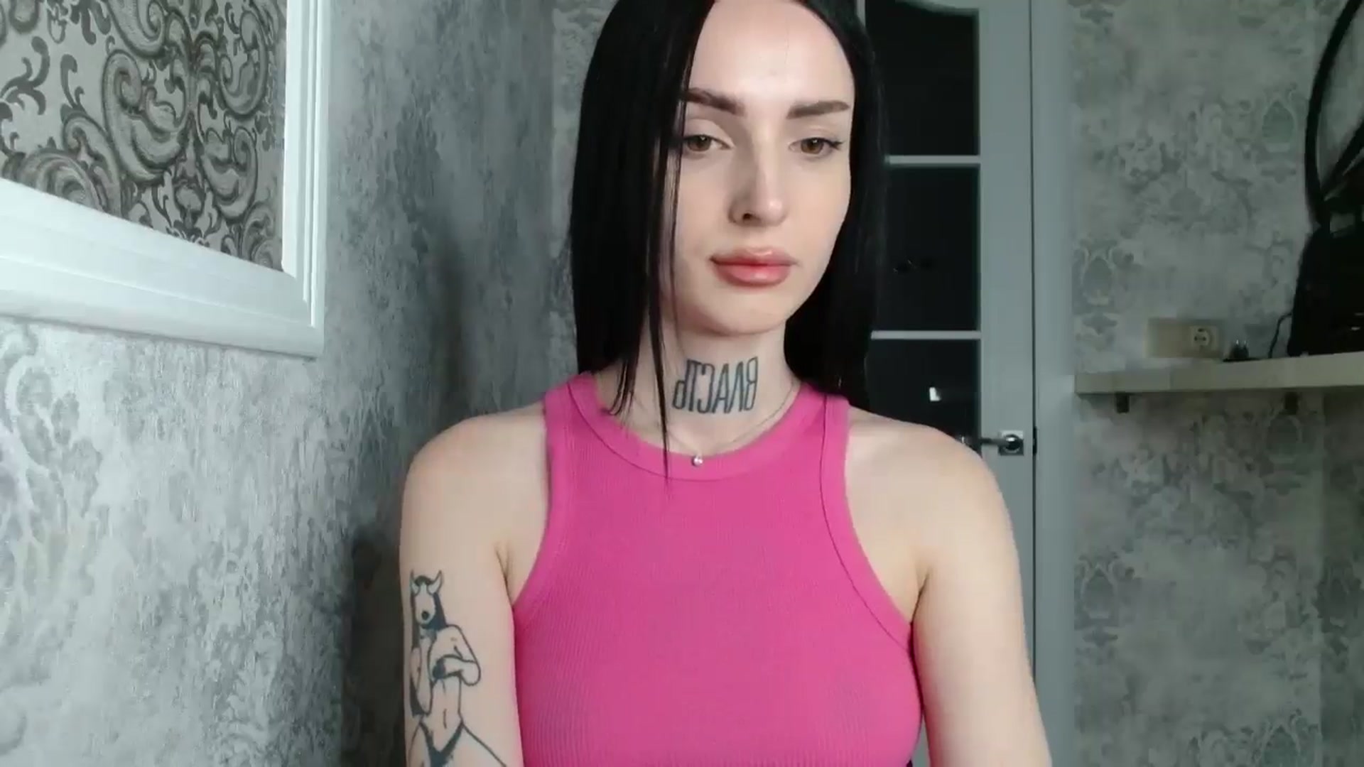 Gallery image thumbnail from Lady__tattoo's myfreecams stream on, 05/04/2025, 17:58 image 11 of 20