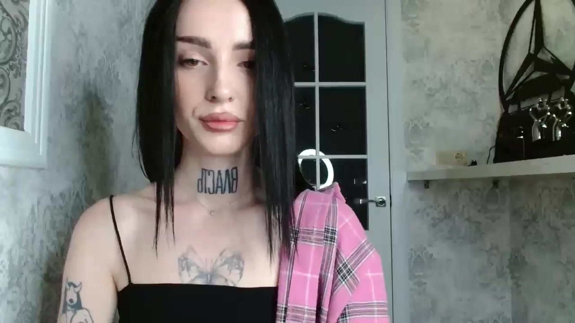 Gallery image thumbnail from Lady__tattoo's myfreecams stream on, 05/05/2025, 18:58 image 2 of 20