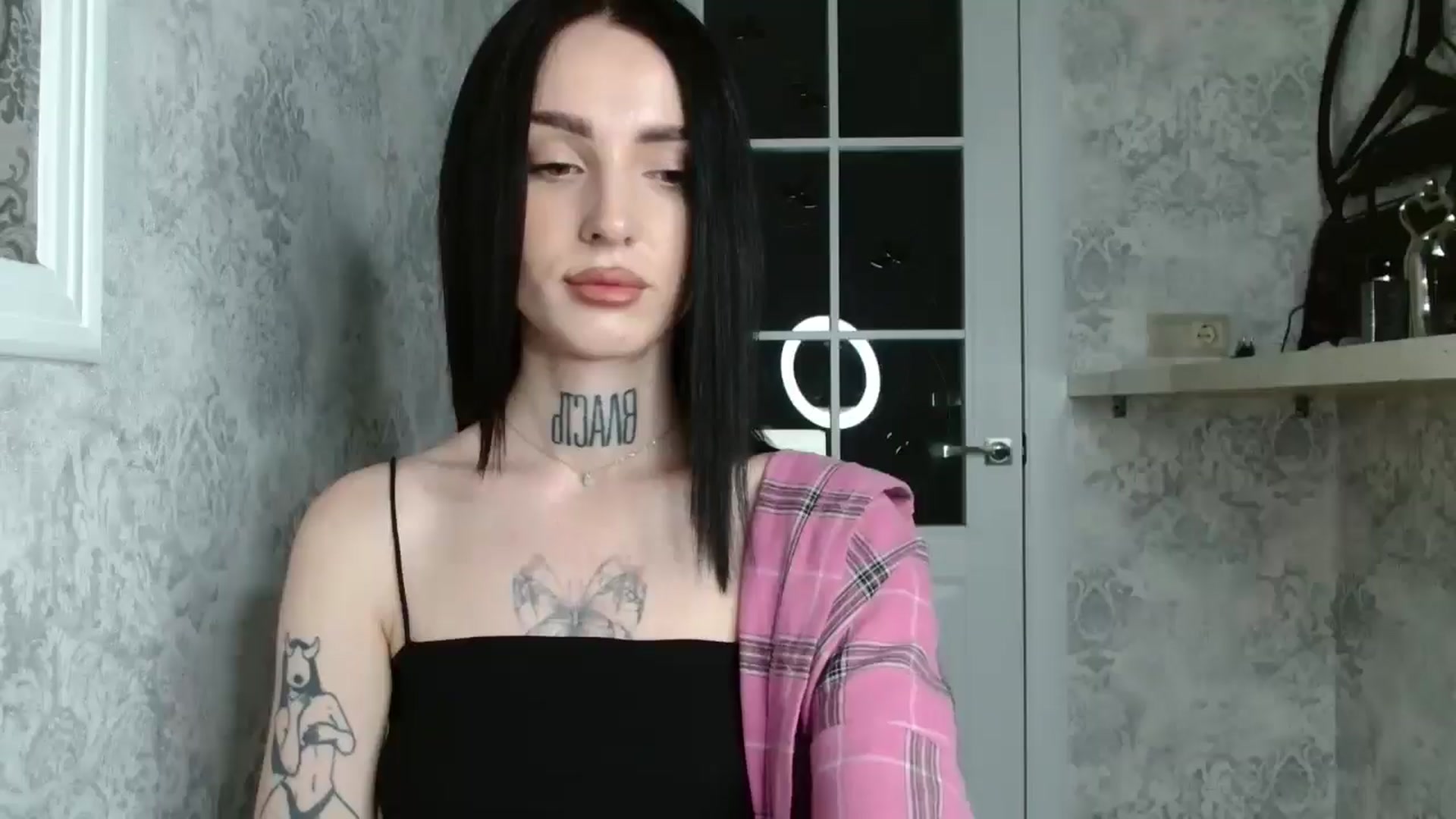 Gallery image thumbnail from Lady__tattoo's myfreecams stream on, 05/05/2025, 20:14 image 4 of 20