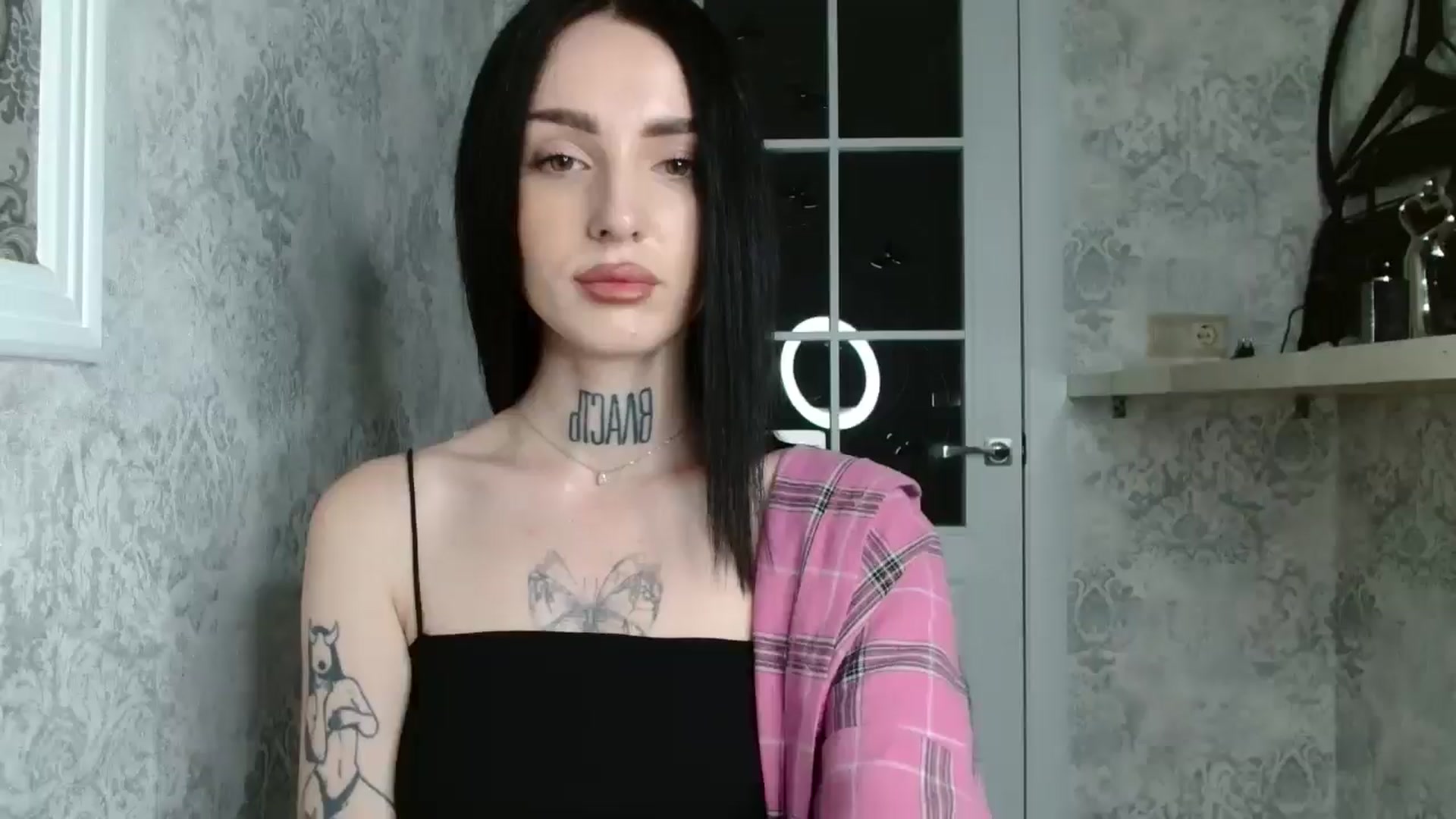 Gallery image thumbnail from Lady__tattoo's myfreecams stream on, 05/05/2025, 20:14 image 2 of 20