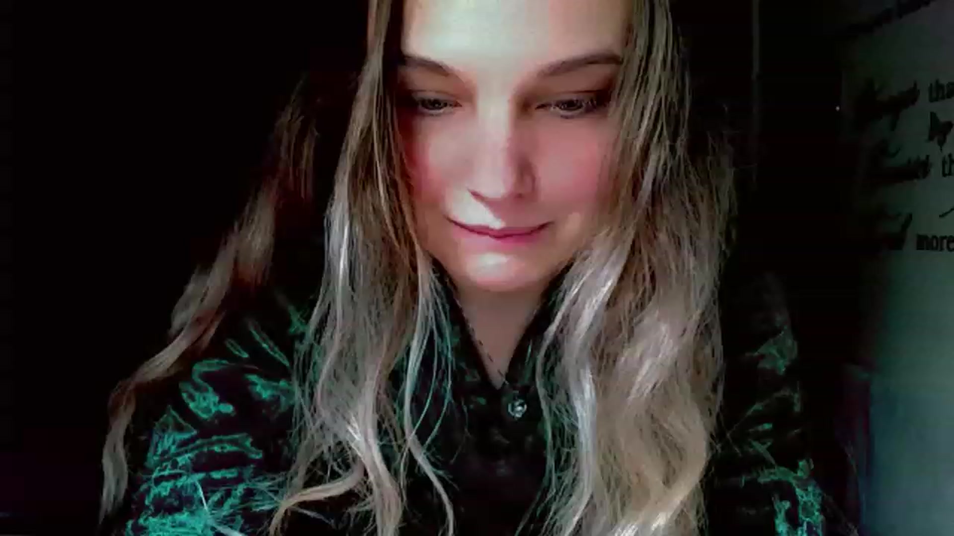 Gallery image thumbnail from Lady_in_red7's myfreecams stream on, 11/28/2022, 23:21 image 5 of 20
